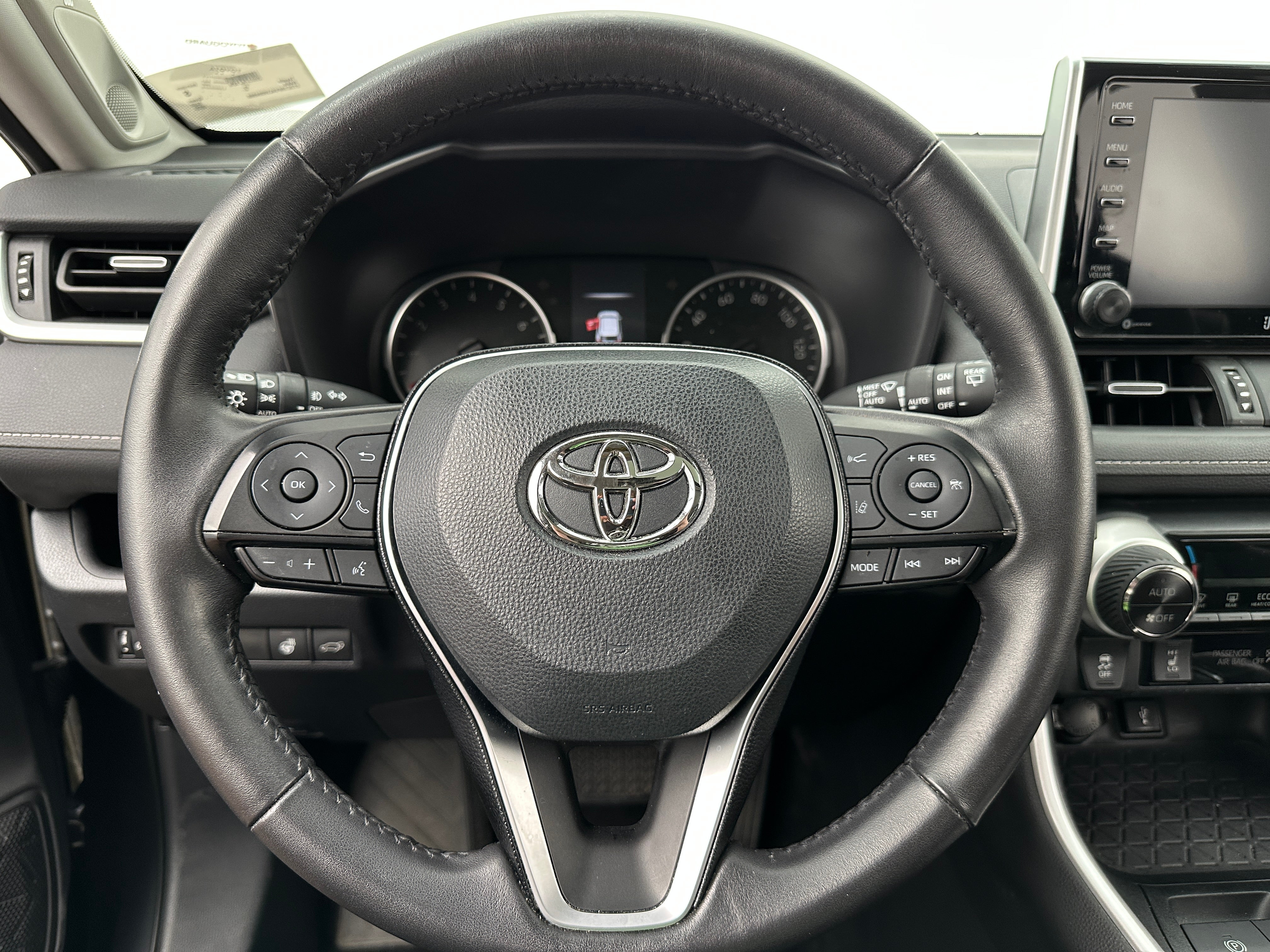2020 Toyota RAV4 XLE Premium 5