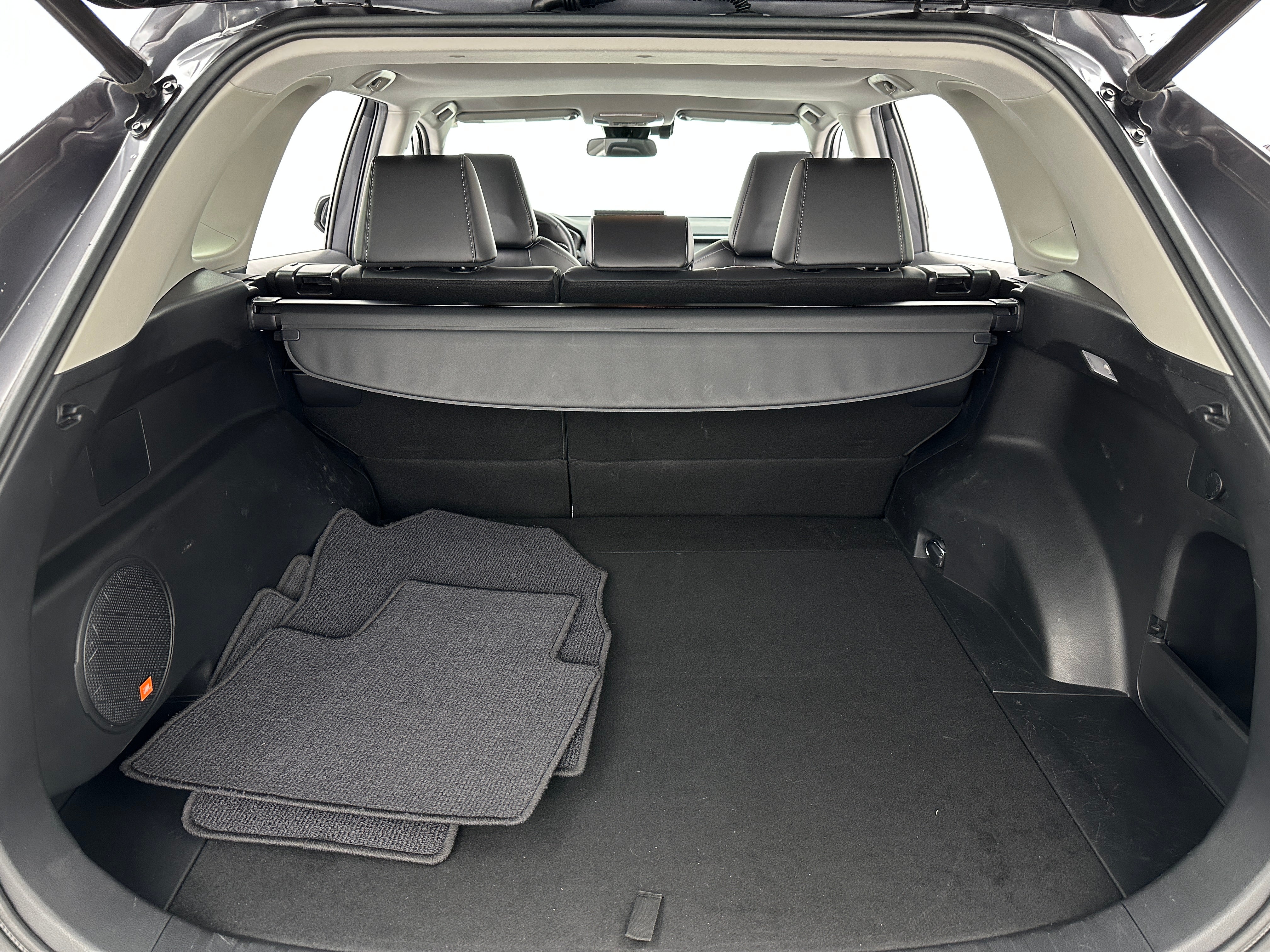 2020 Toyota RAV4 XLE Premium 7