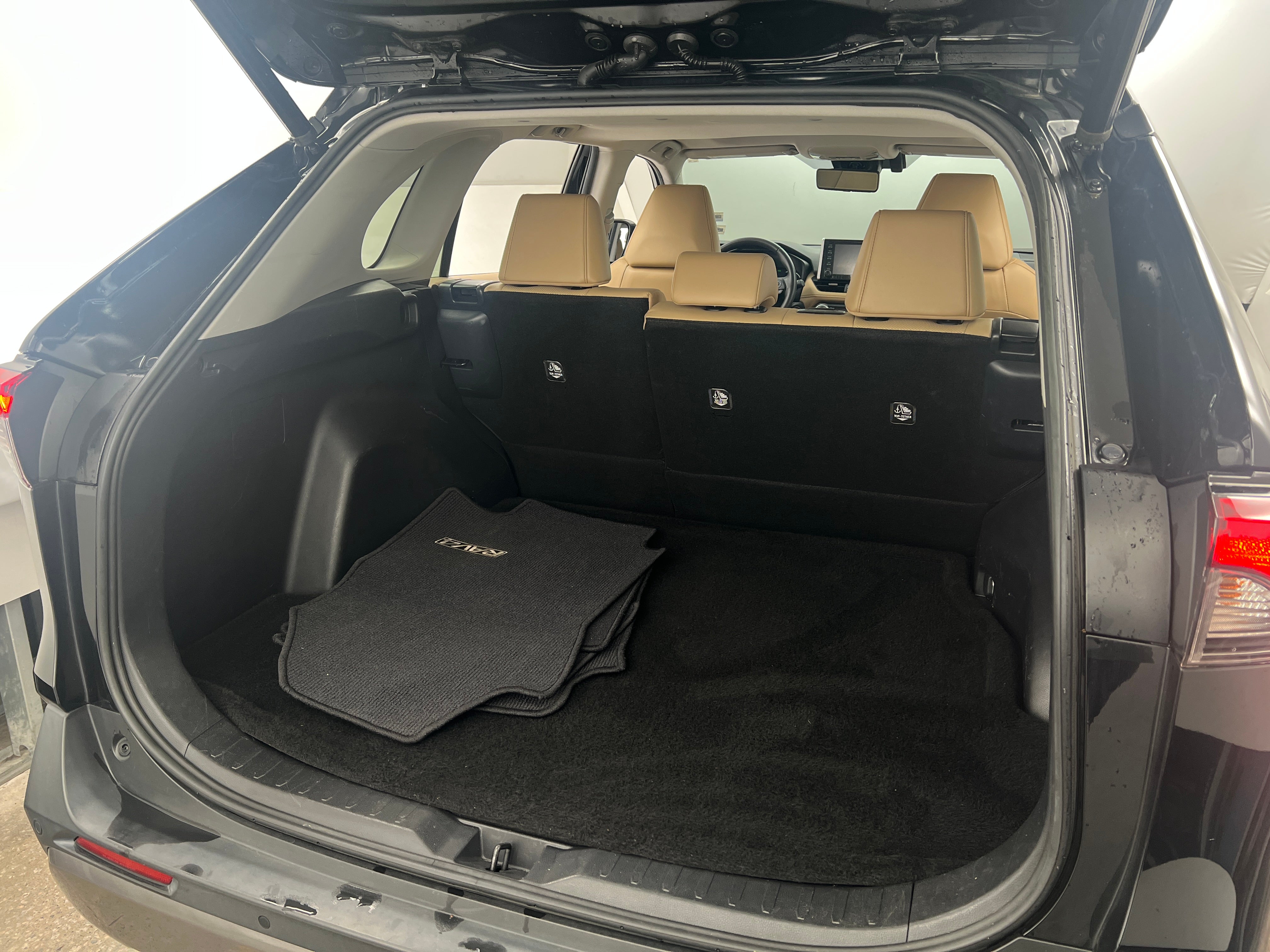 2019 Toyota RAV4 Limited 6