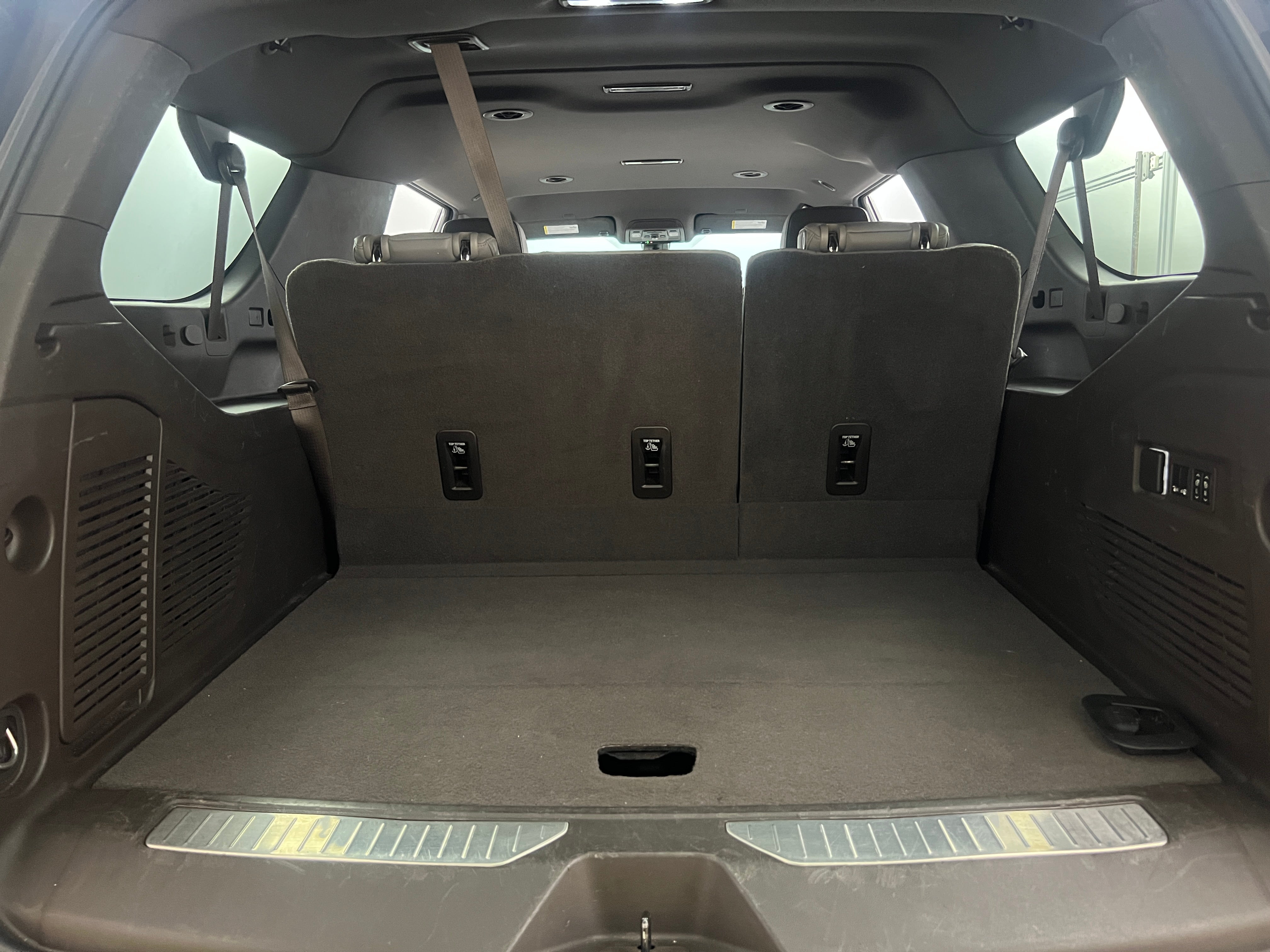 2021 Chevrolet Suburban Z71 6