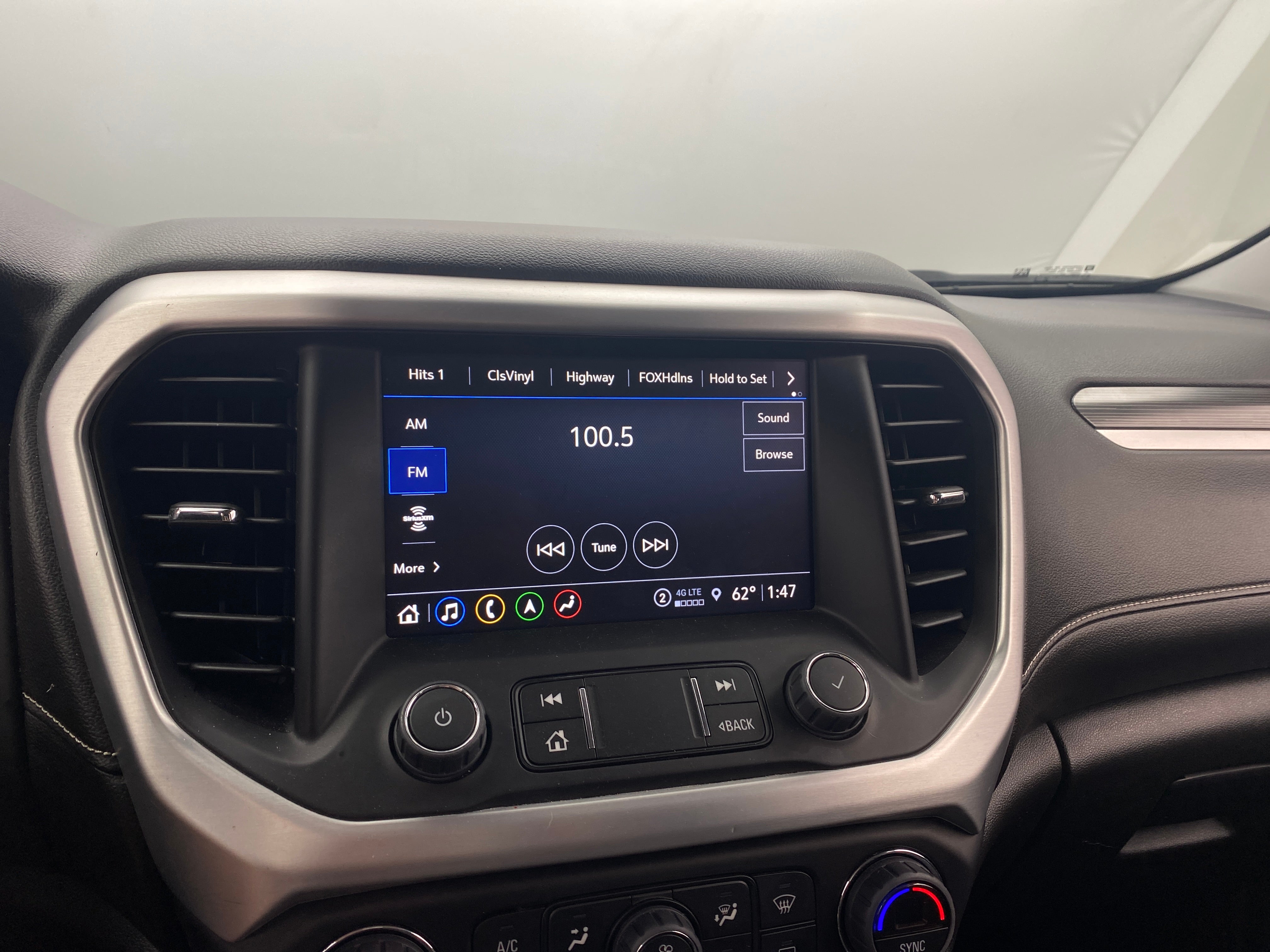 2023 GMC Acadia SLT 3