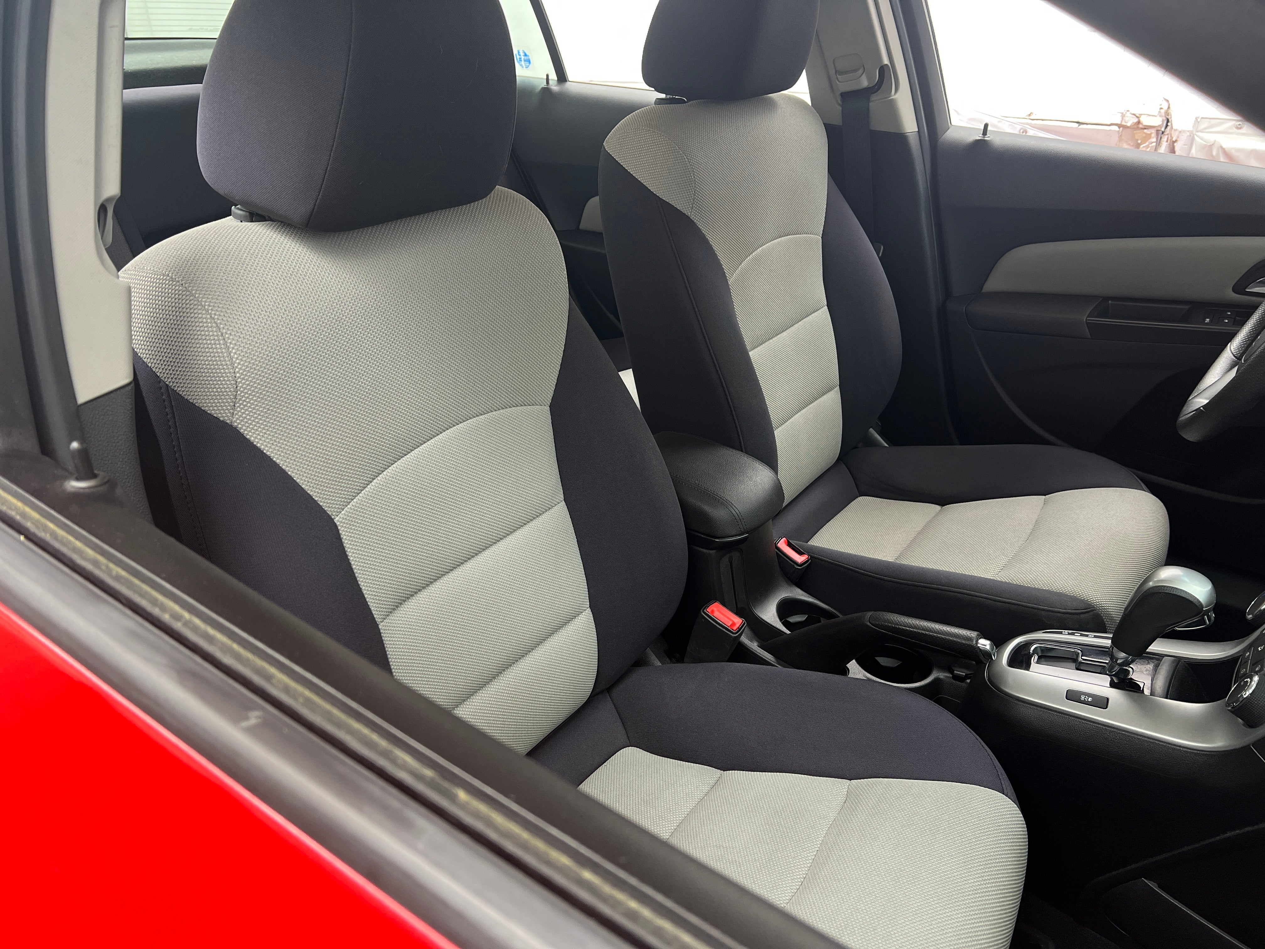 2014 Chevrolet Cruze LS 2