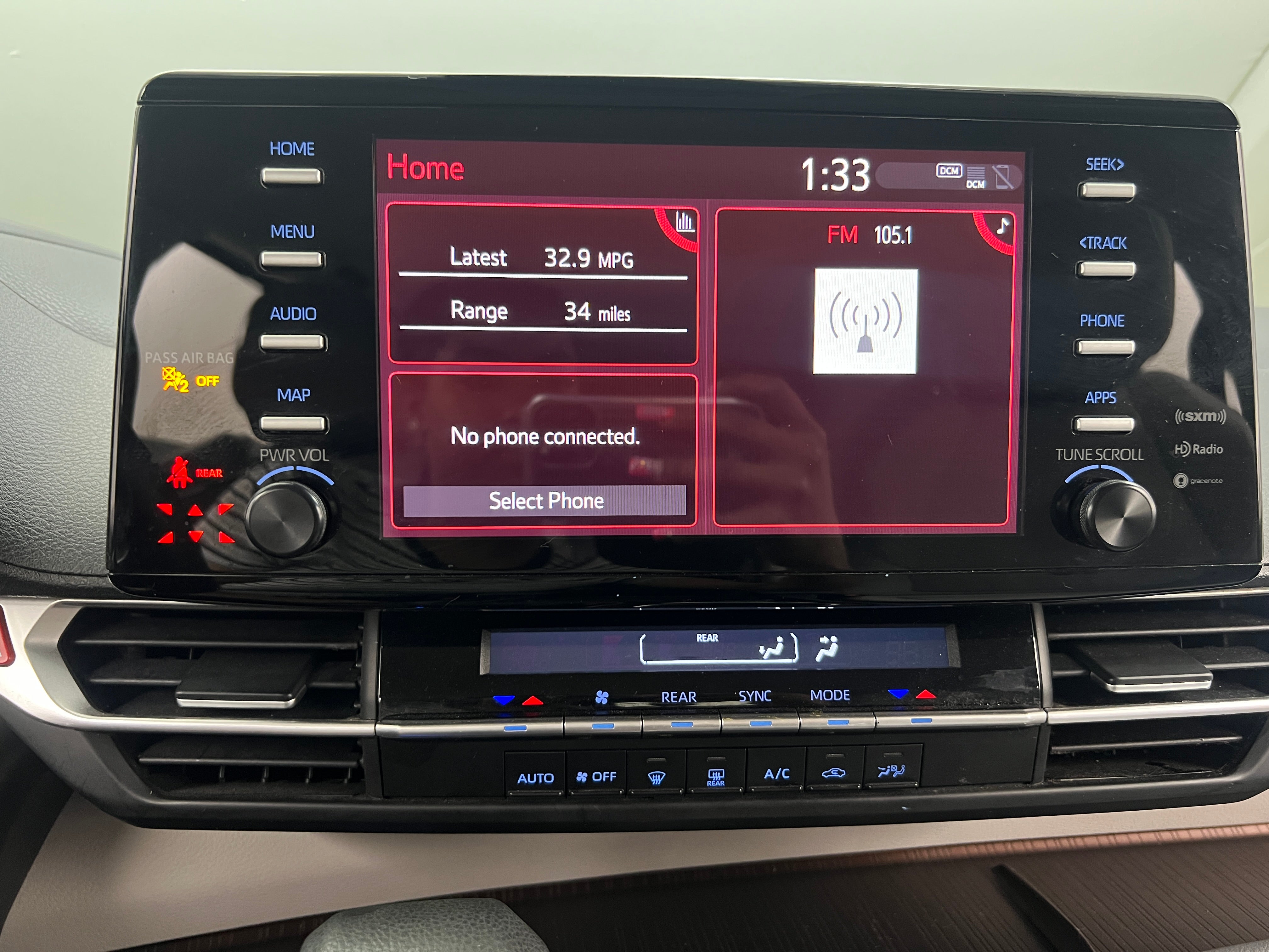 2021 Toyota Sienna LE 4