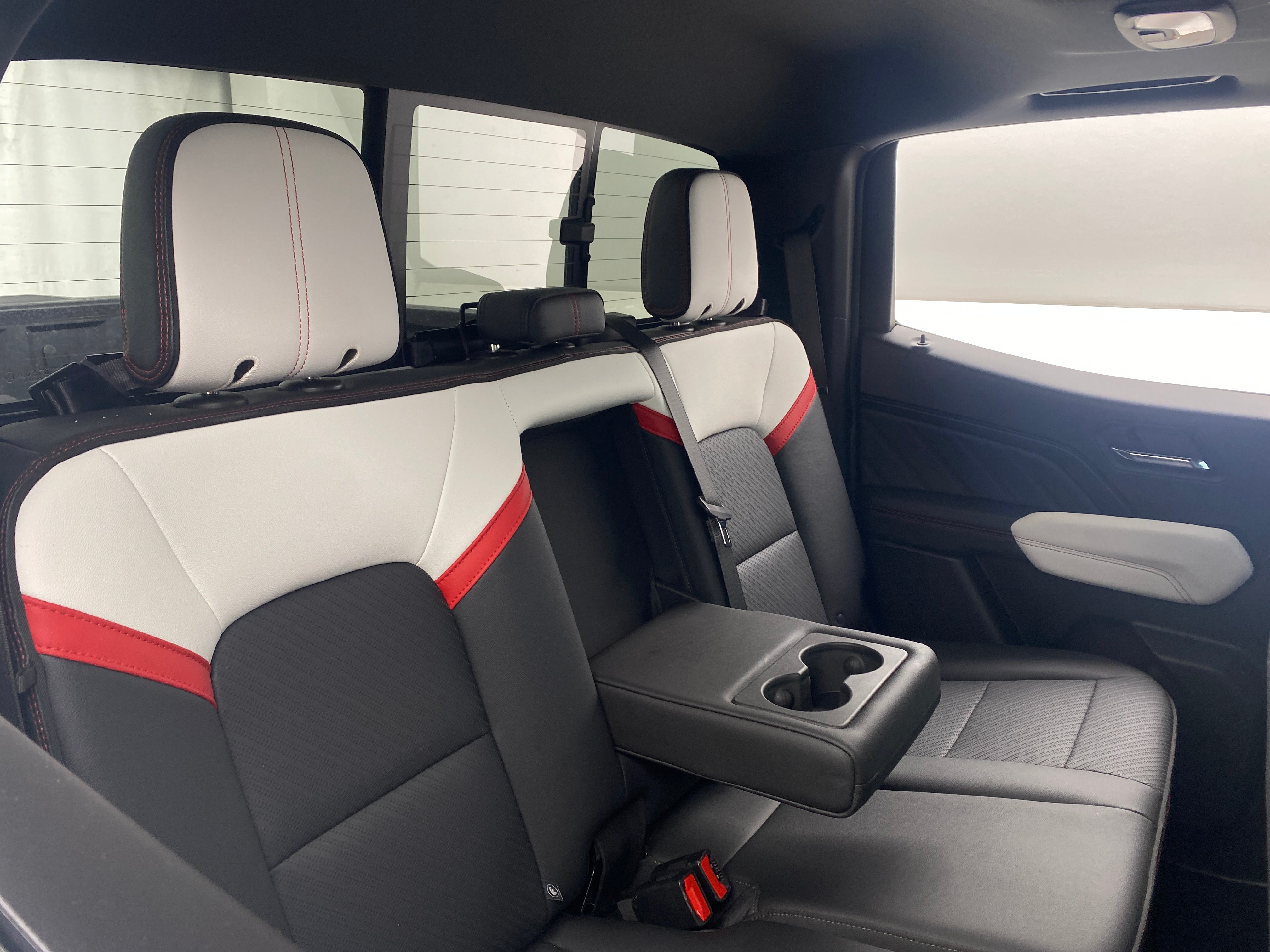 2024 GMC Canyon AT4X 5
