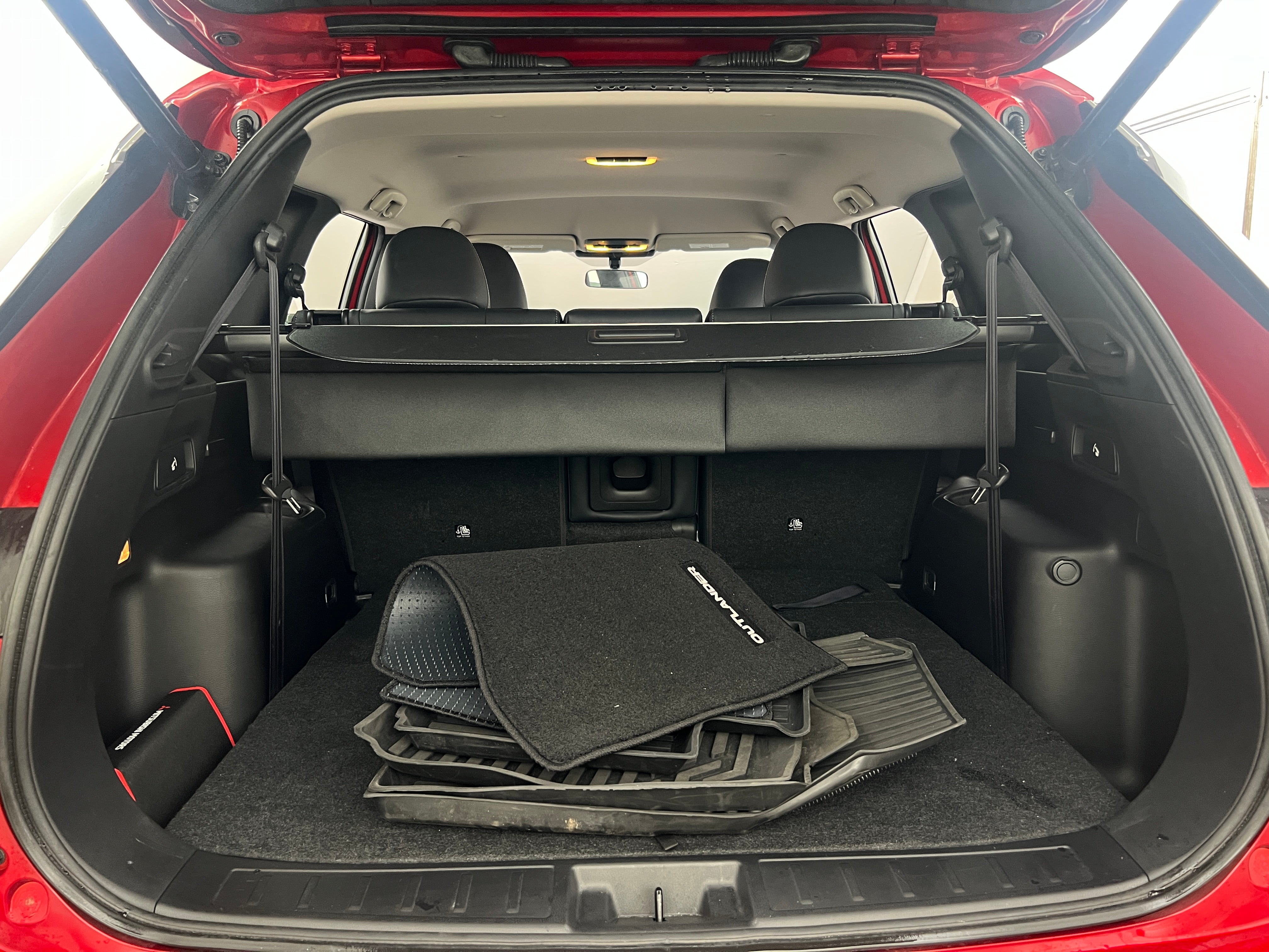 2022 Mitsubishi Outlander SE 7