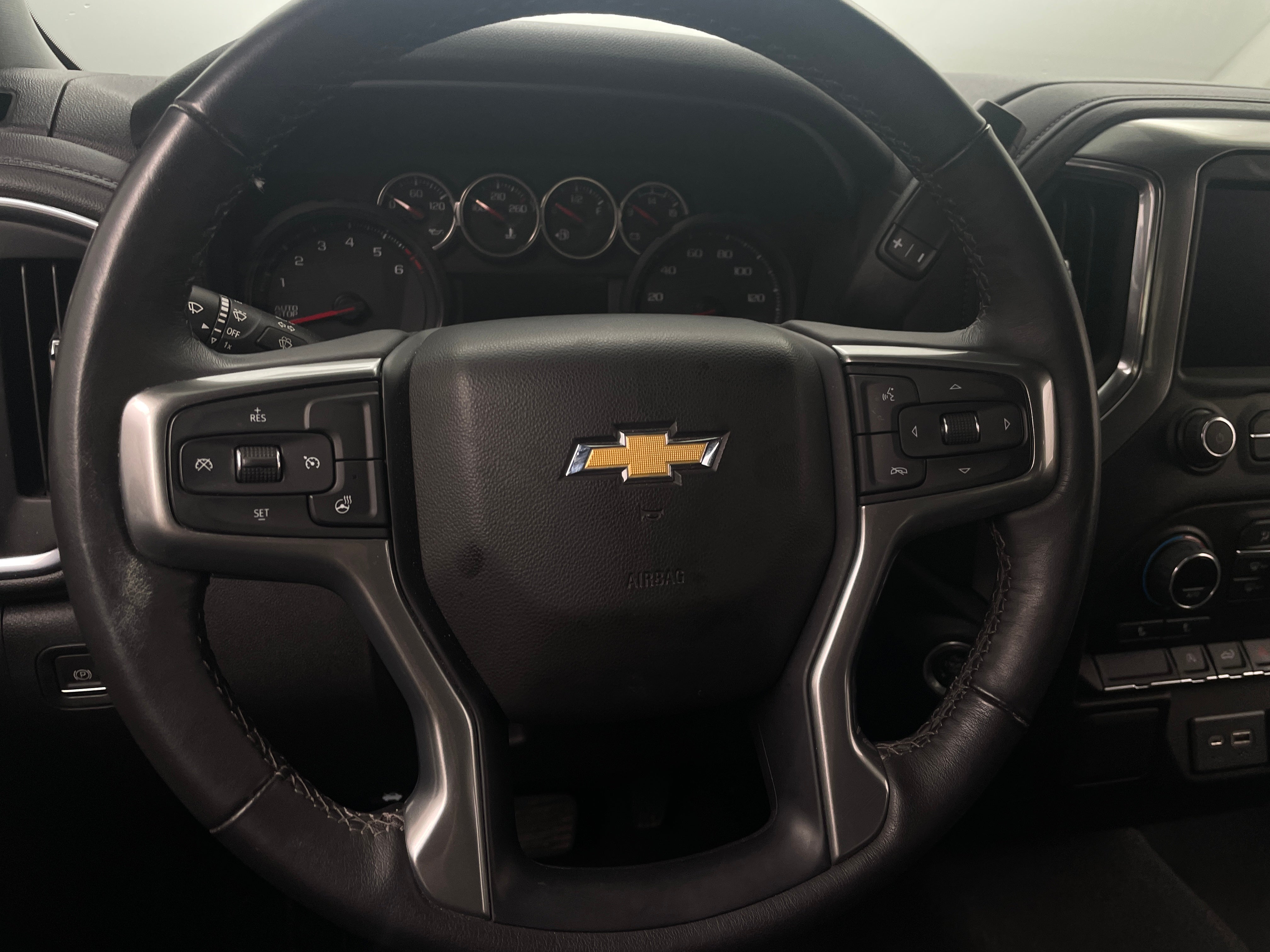 2022 Chevrolet Silverado 1500 Limited LT 5