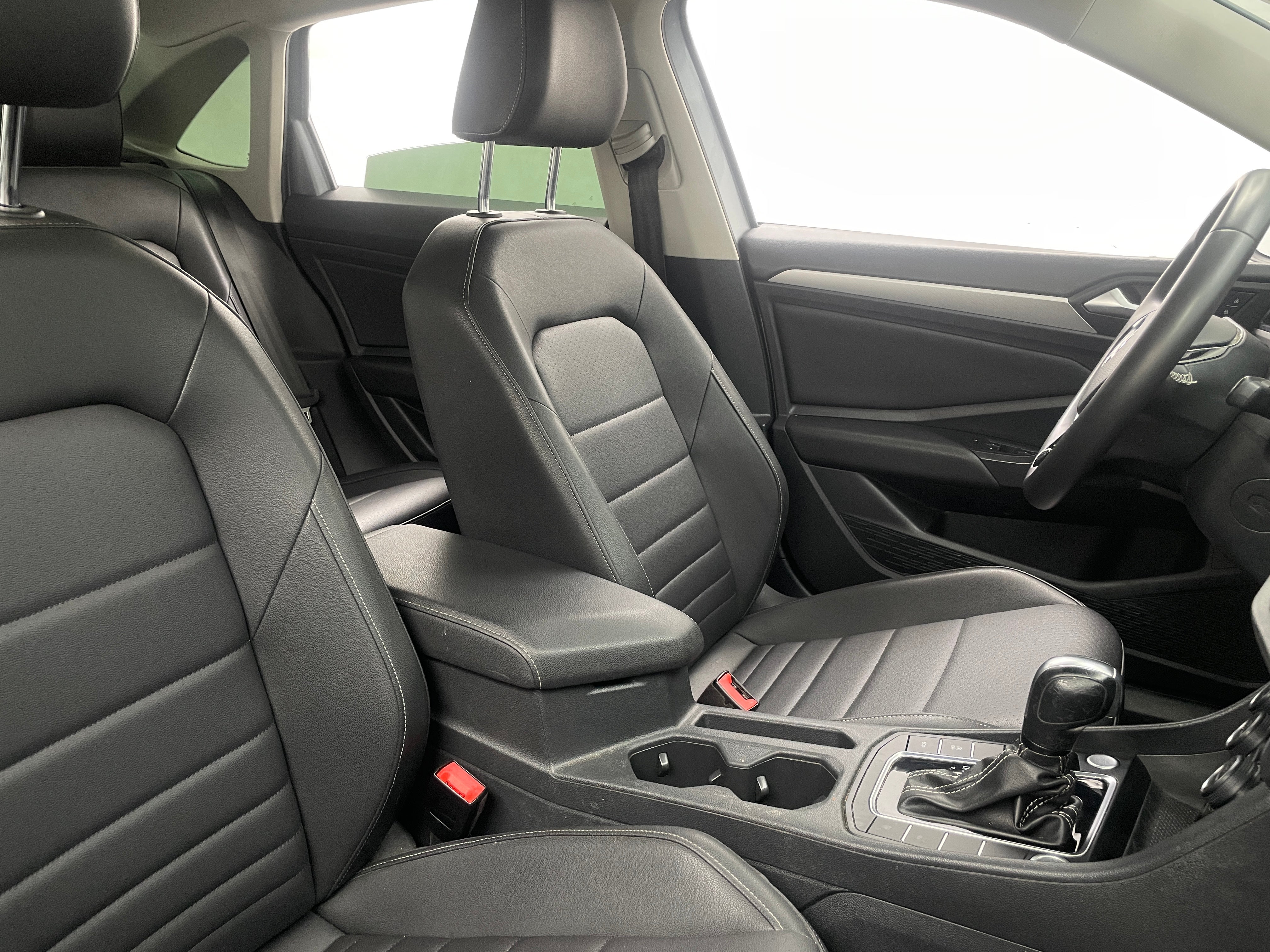 2021 Volkswagen Jetta SE 2