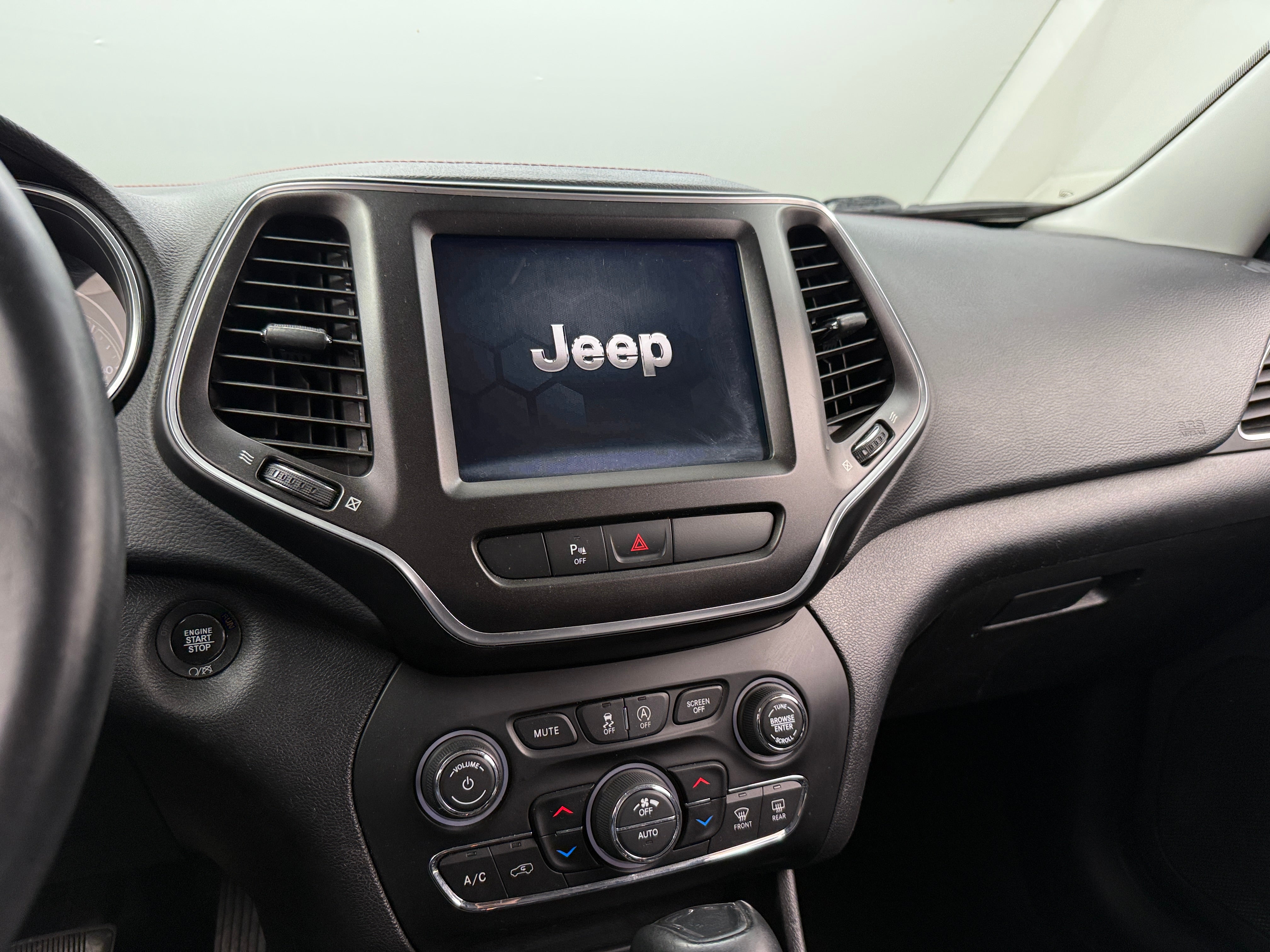 2019 Jeep Cherokee Trailhawk 4