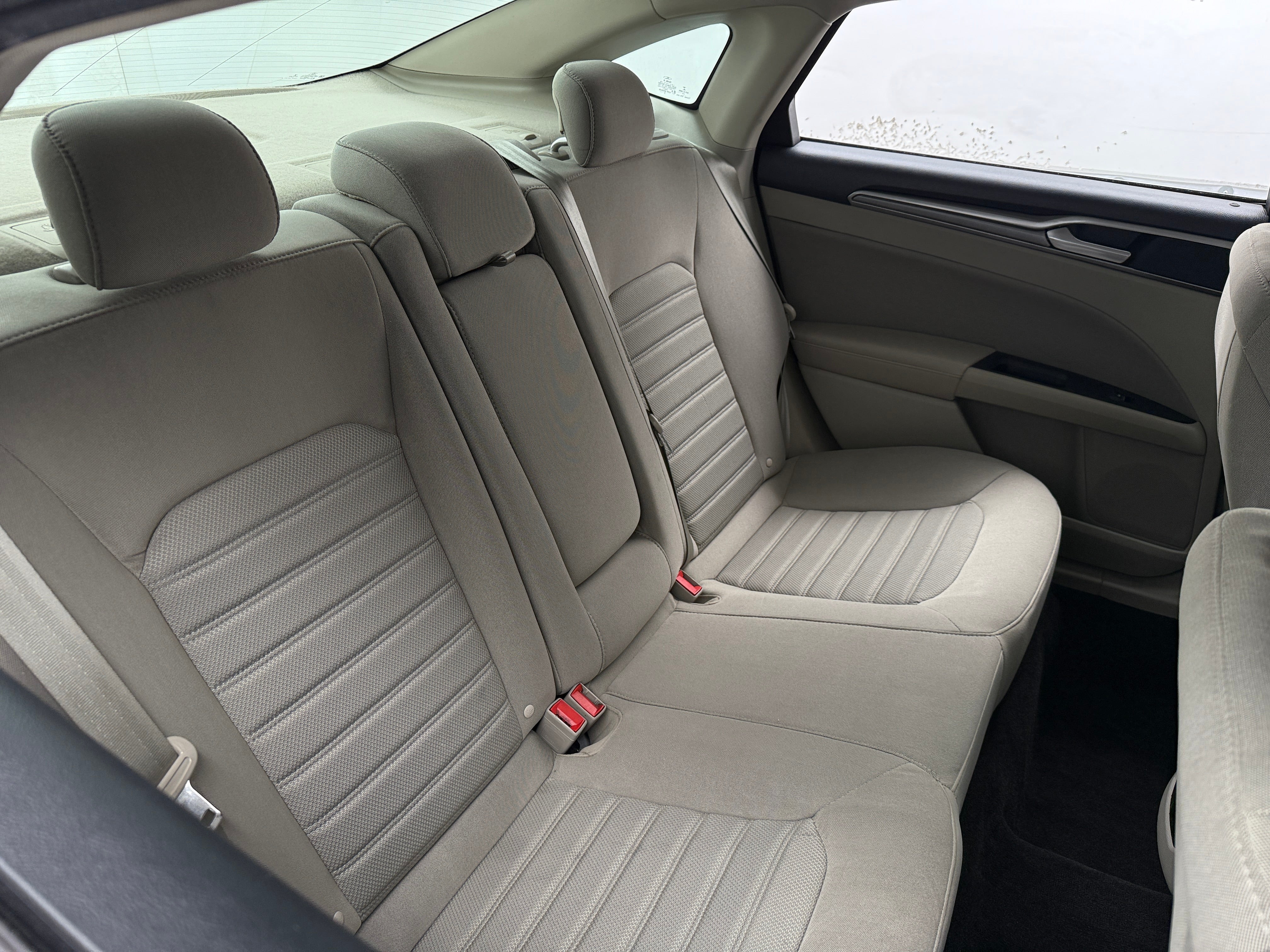 2020 Ford Fusion SE 6