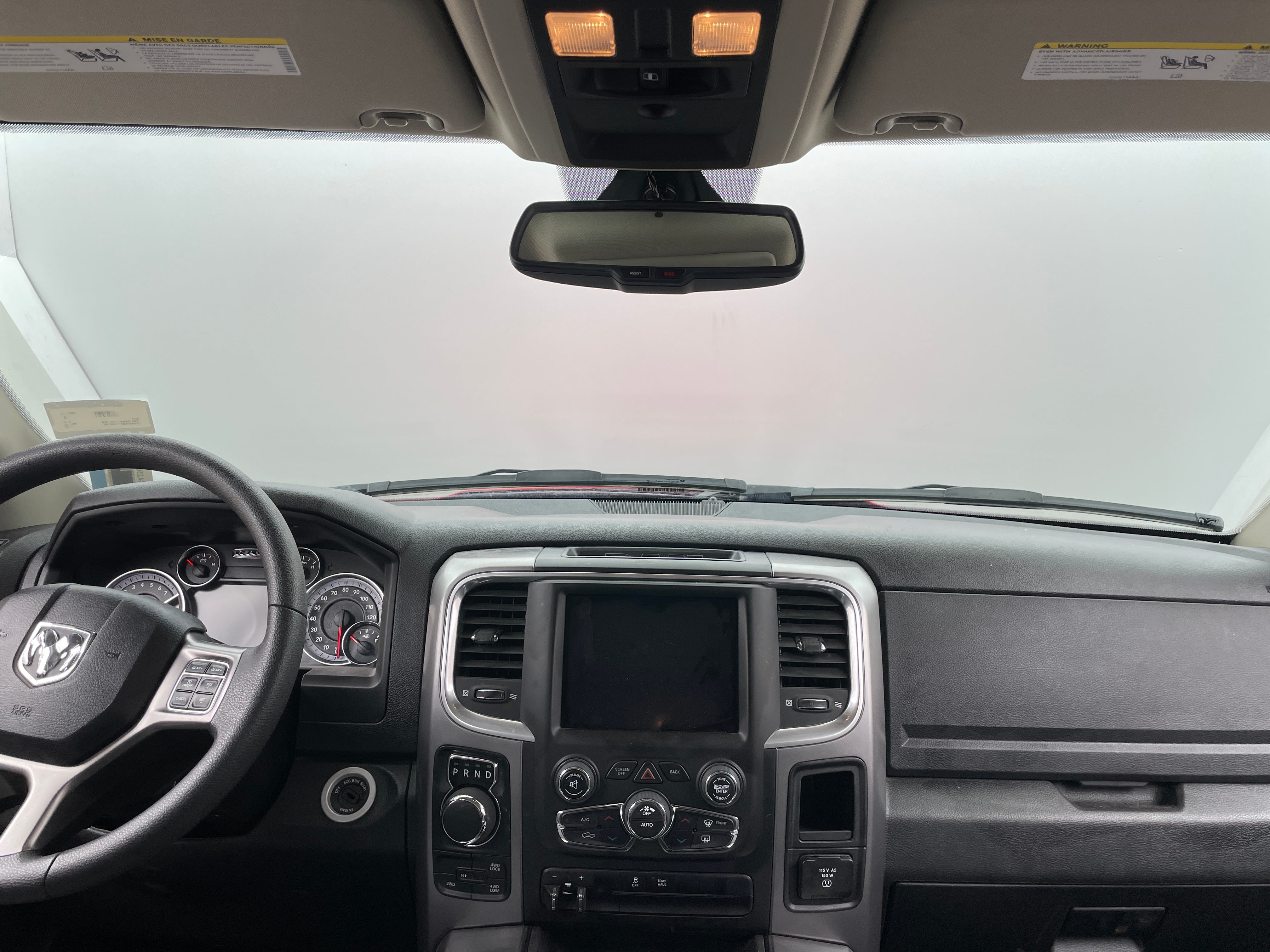 2023 RAM 1500 Classic SLT 3