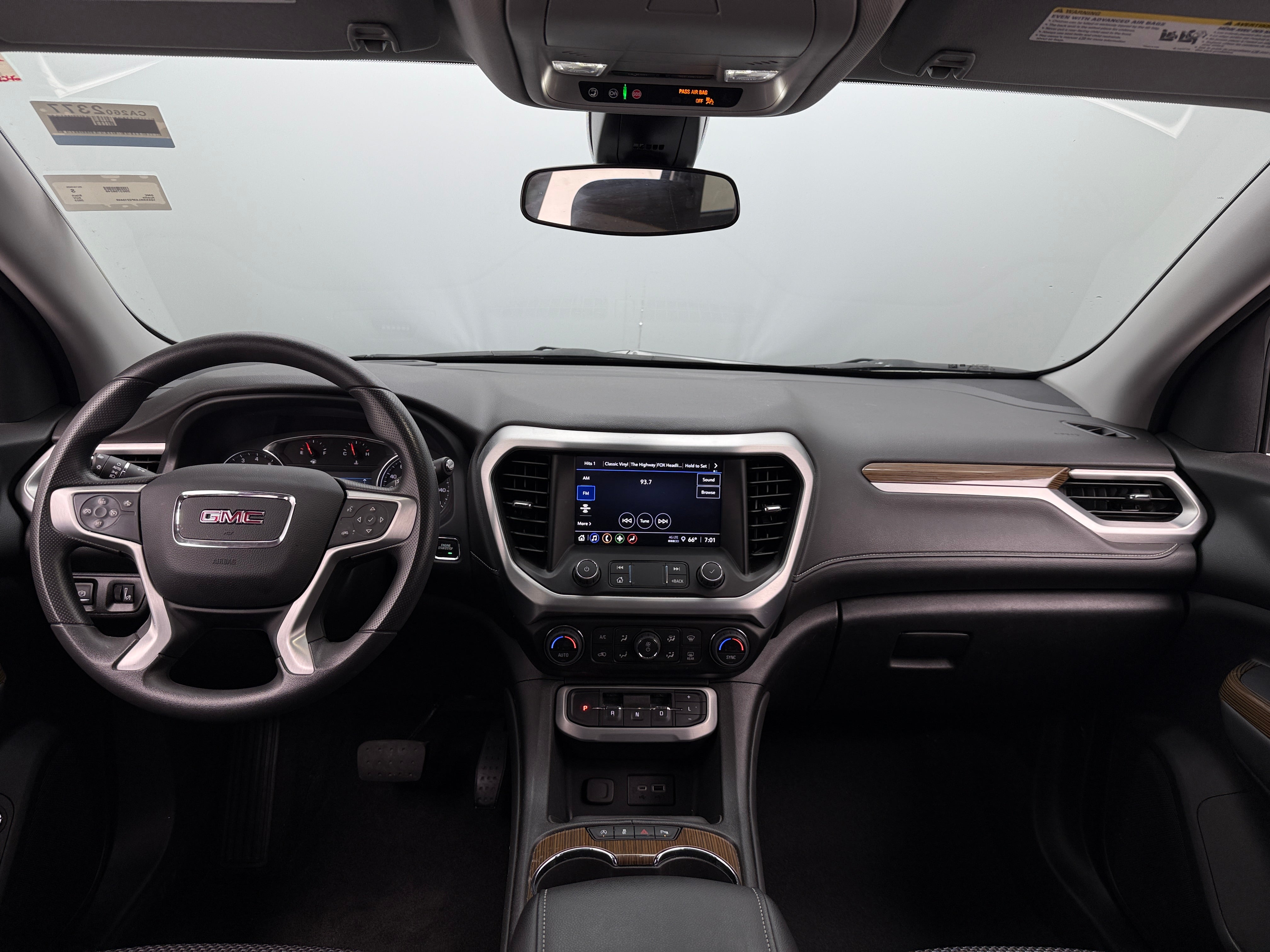 2023 GMC Acadia SLE 3