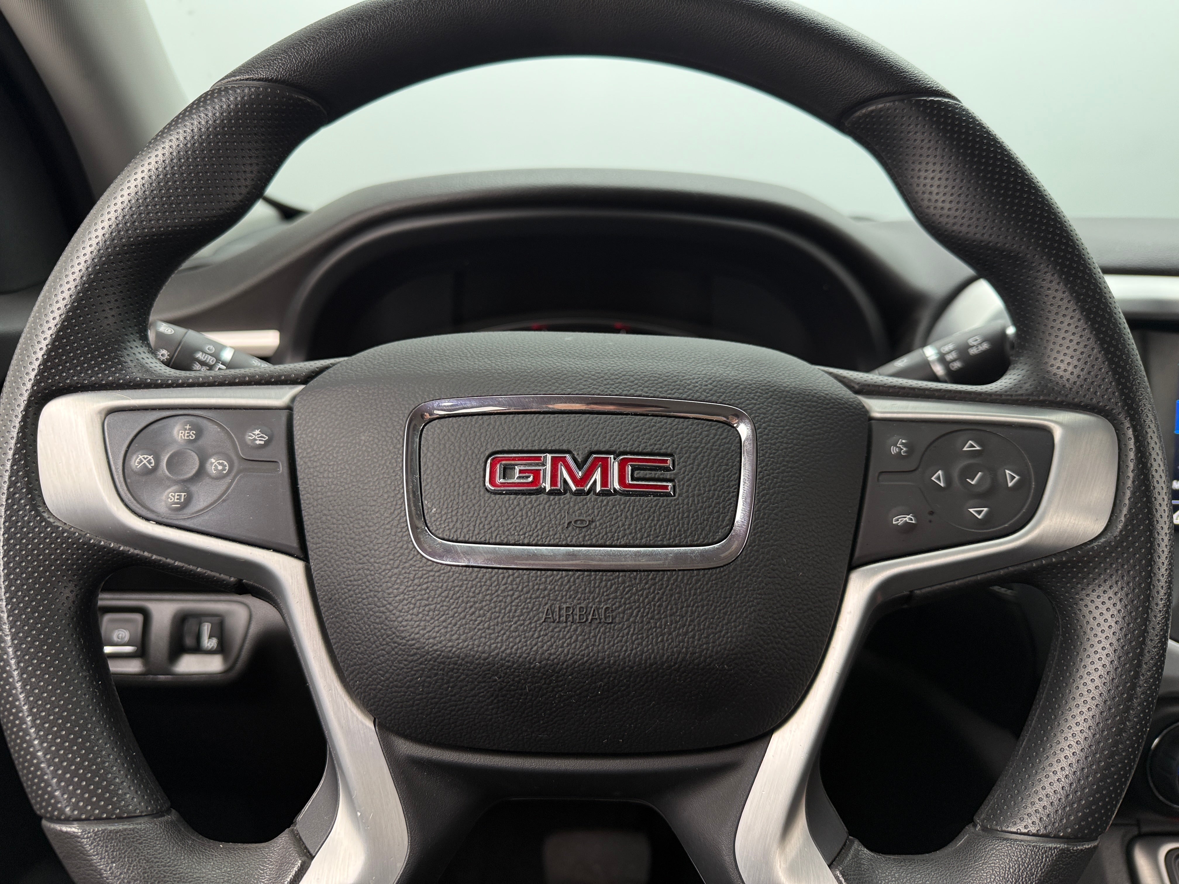 2023 GMC Acadia SLE 5