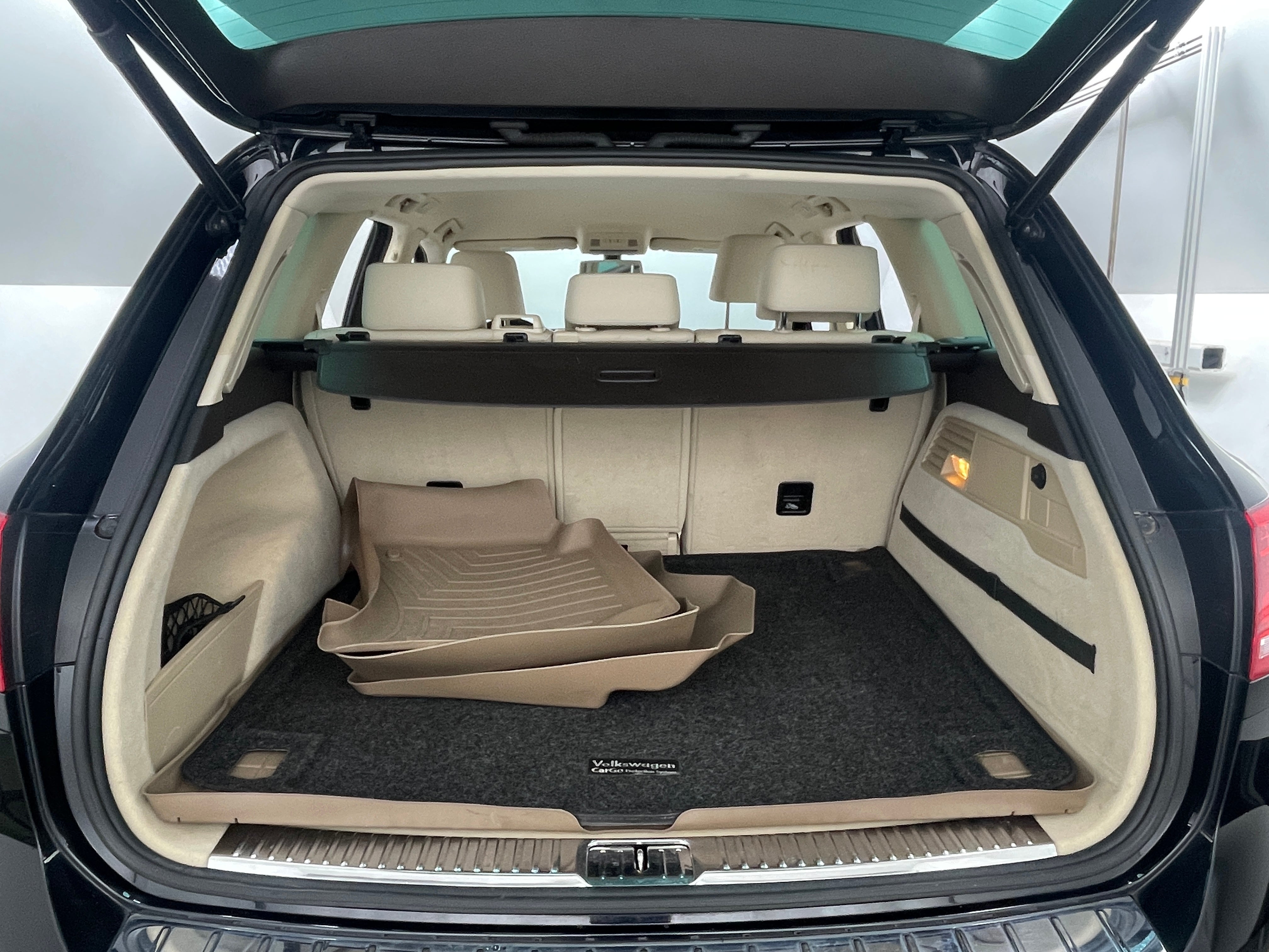 2016 Volkswagen Touareg VR6 Sport 7
