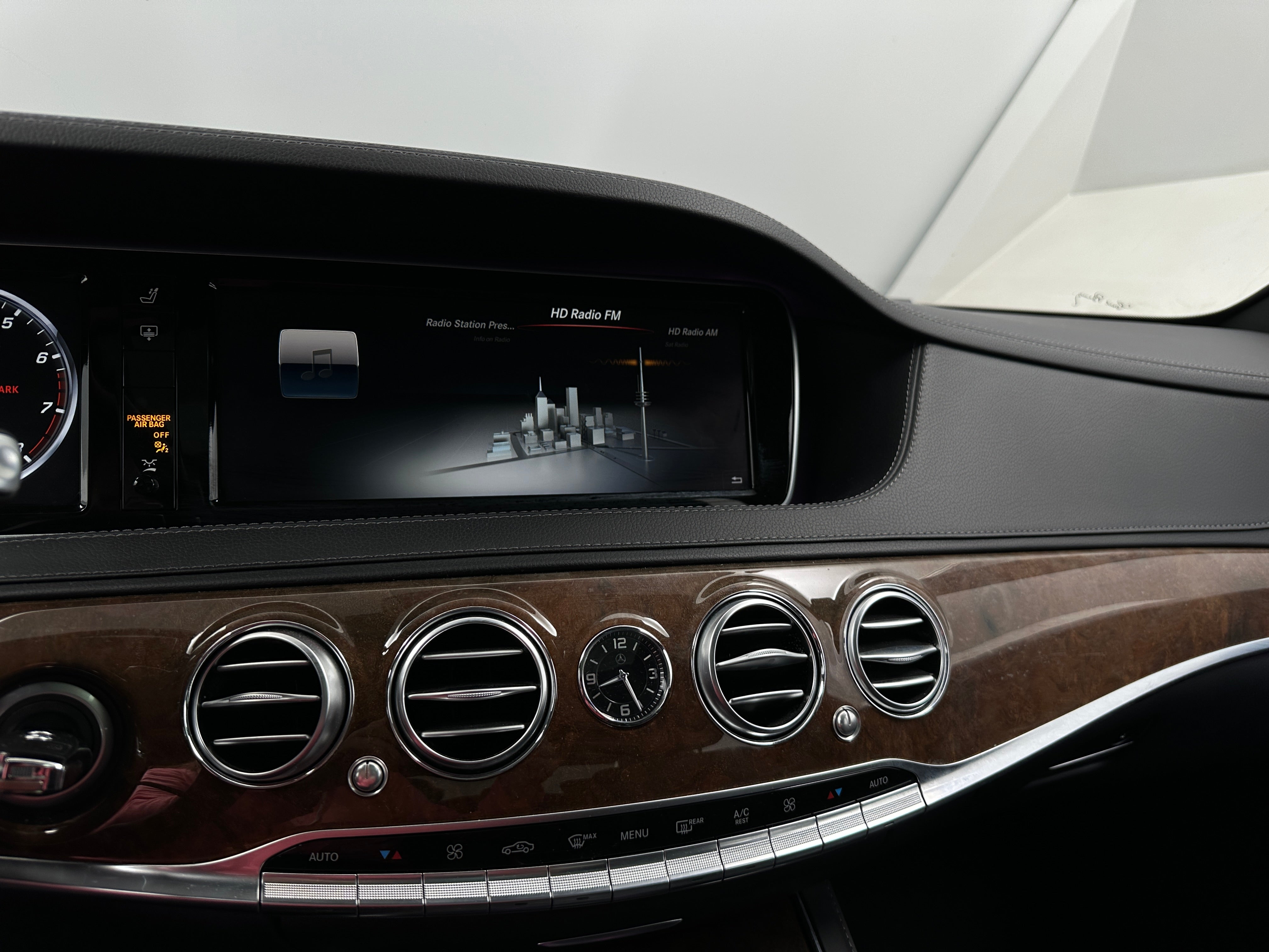 2016 Mercedes-Benz S-Class S 550 3