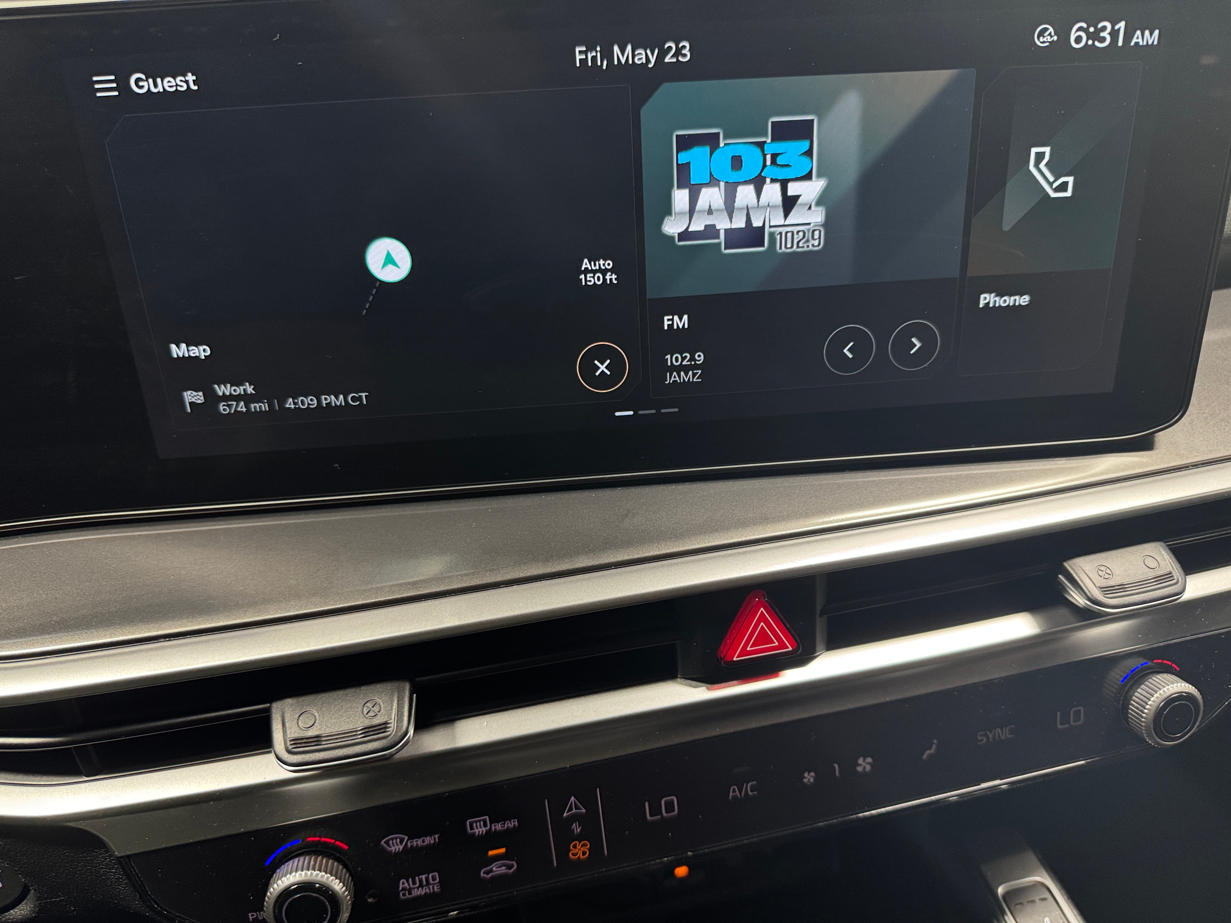 2024 Kia Sorento S 3