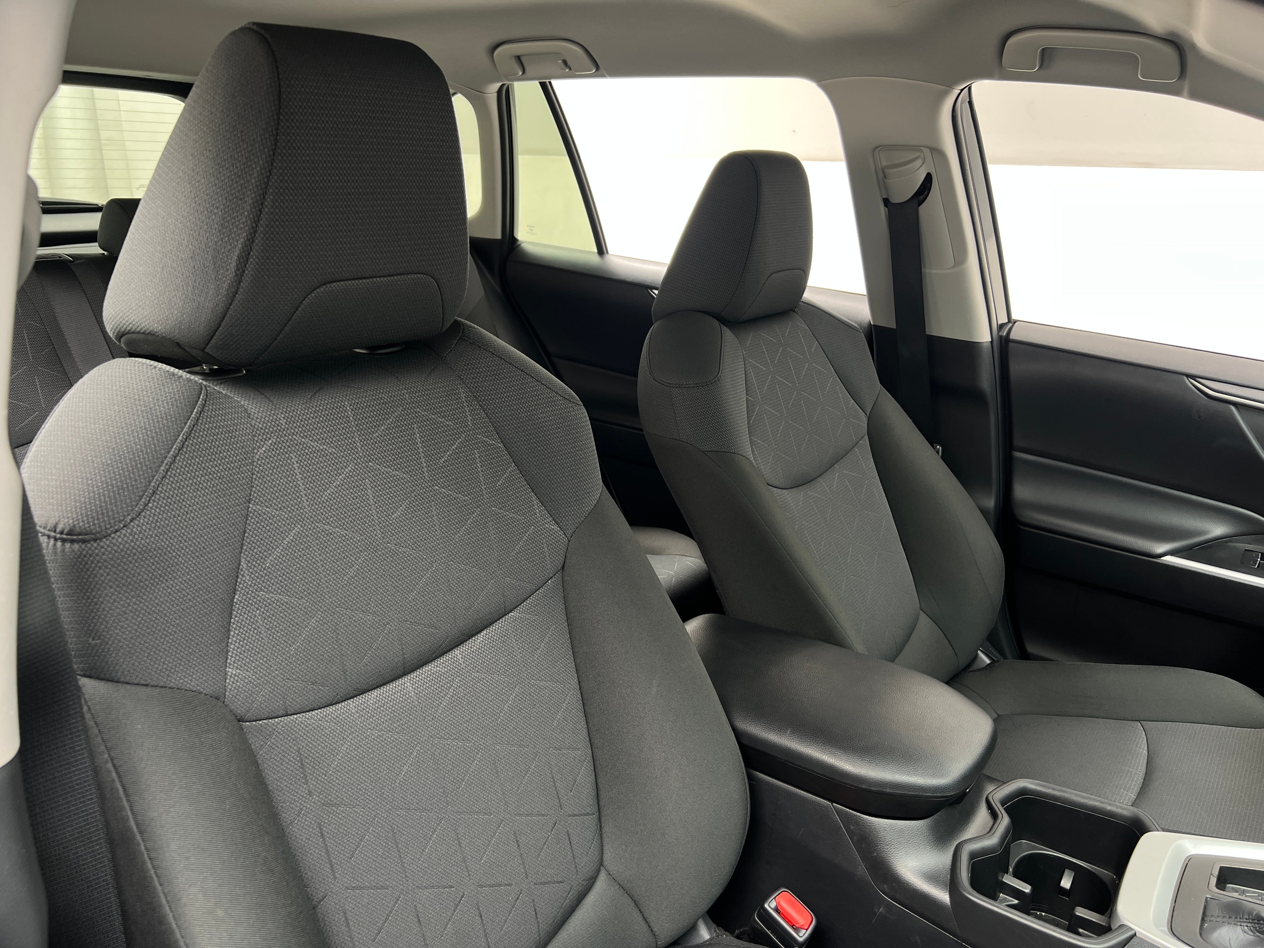 2024 Toyota RAV4 XLE 2
