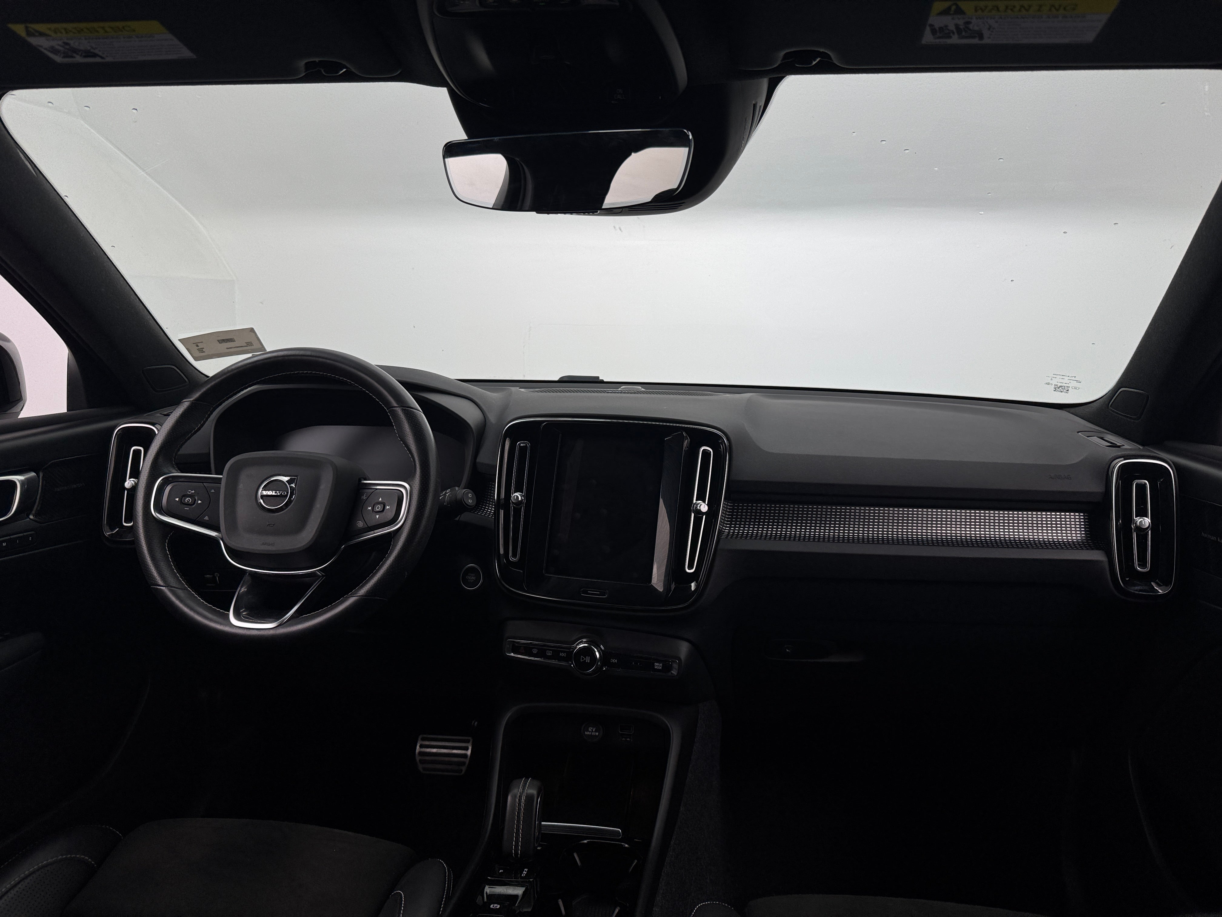 2021 Volvo XC40 T5 R-Design 2