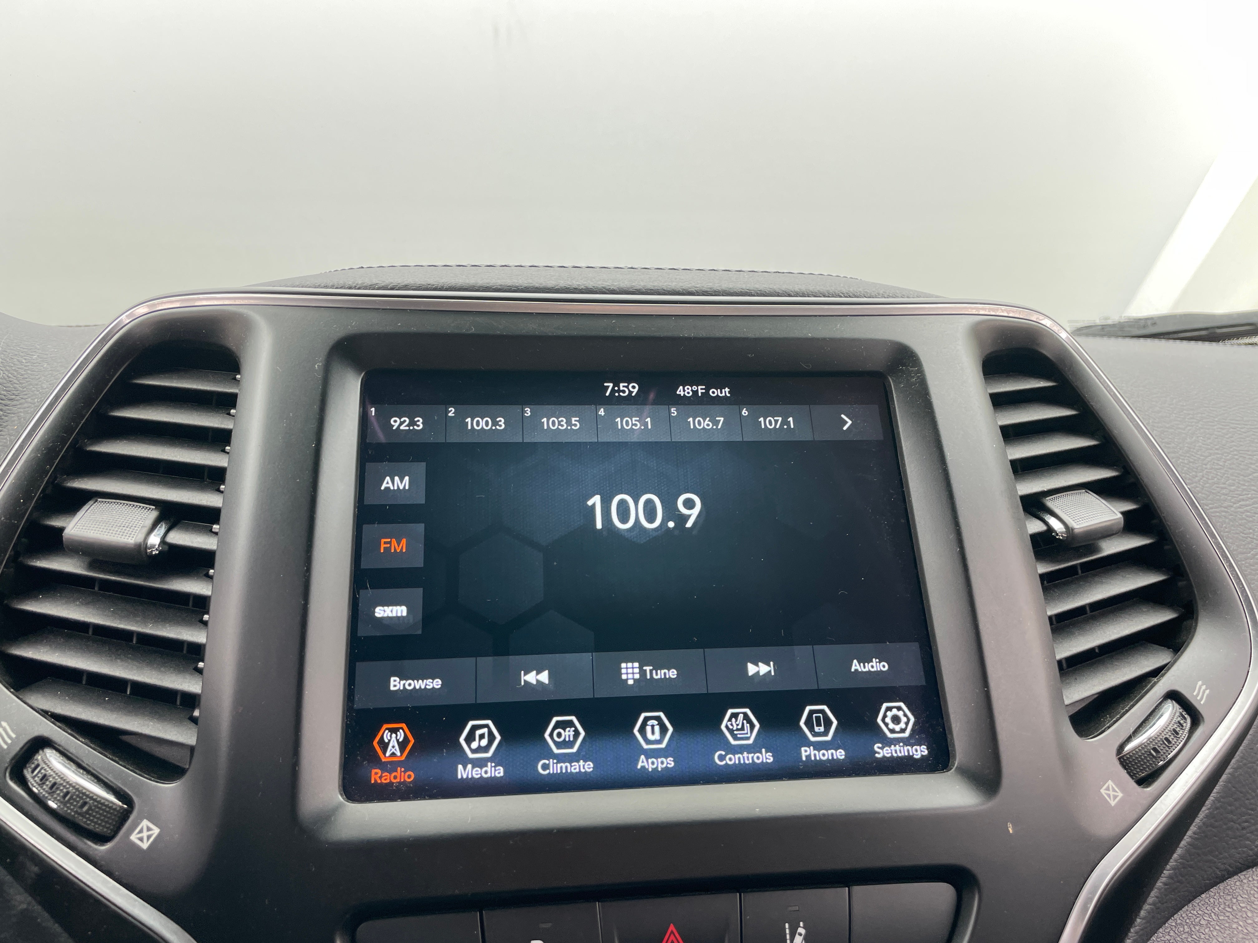 2021 Jeep Cherokee 80th Anniversary 3