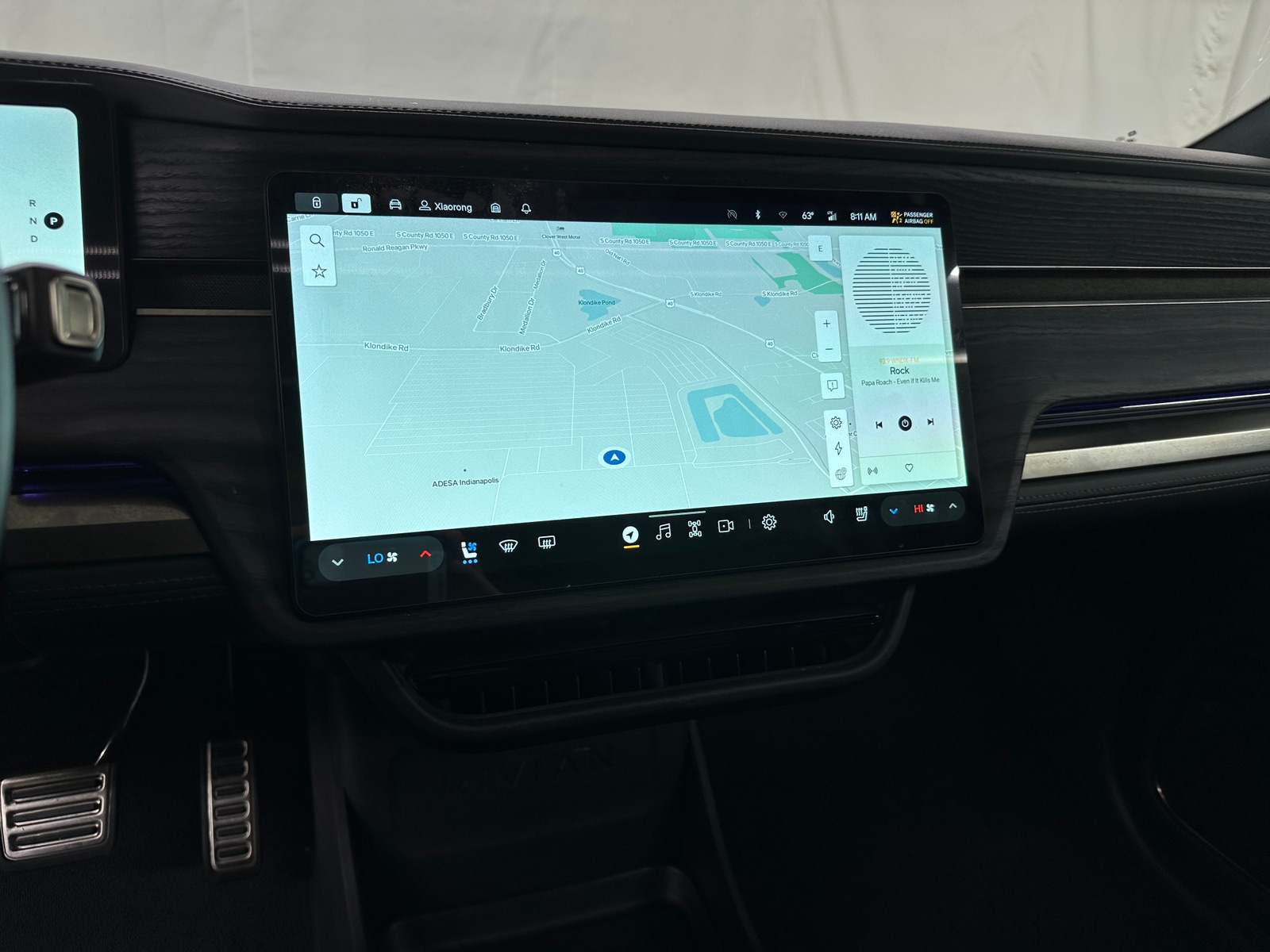 Thumbnail: 2024 Rivian R1S - 3