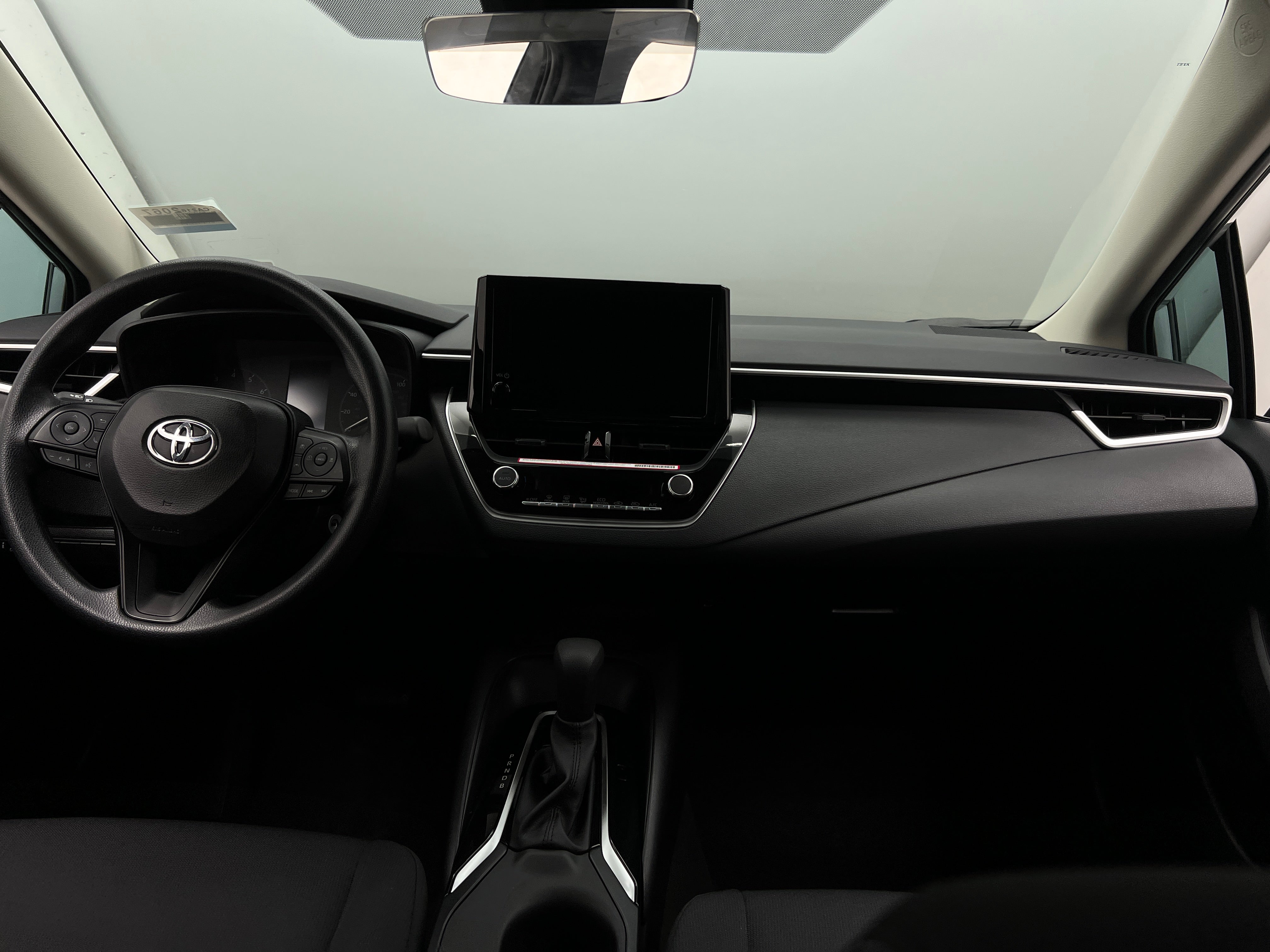 2024 Toyota Corolla LE 3