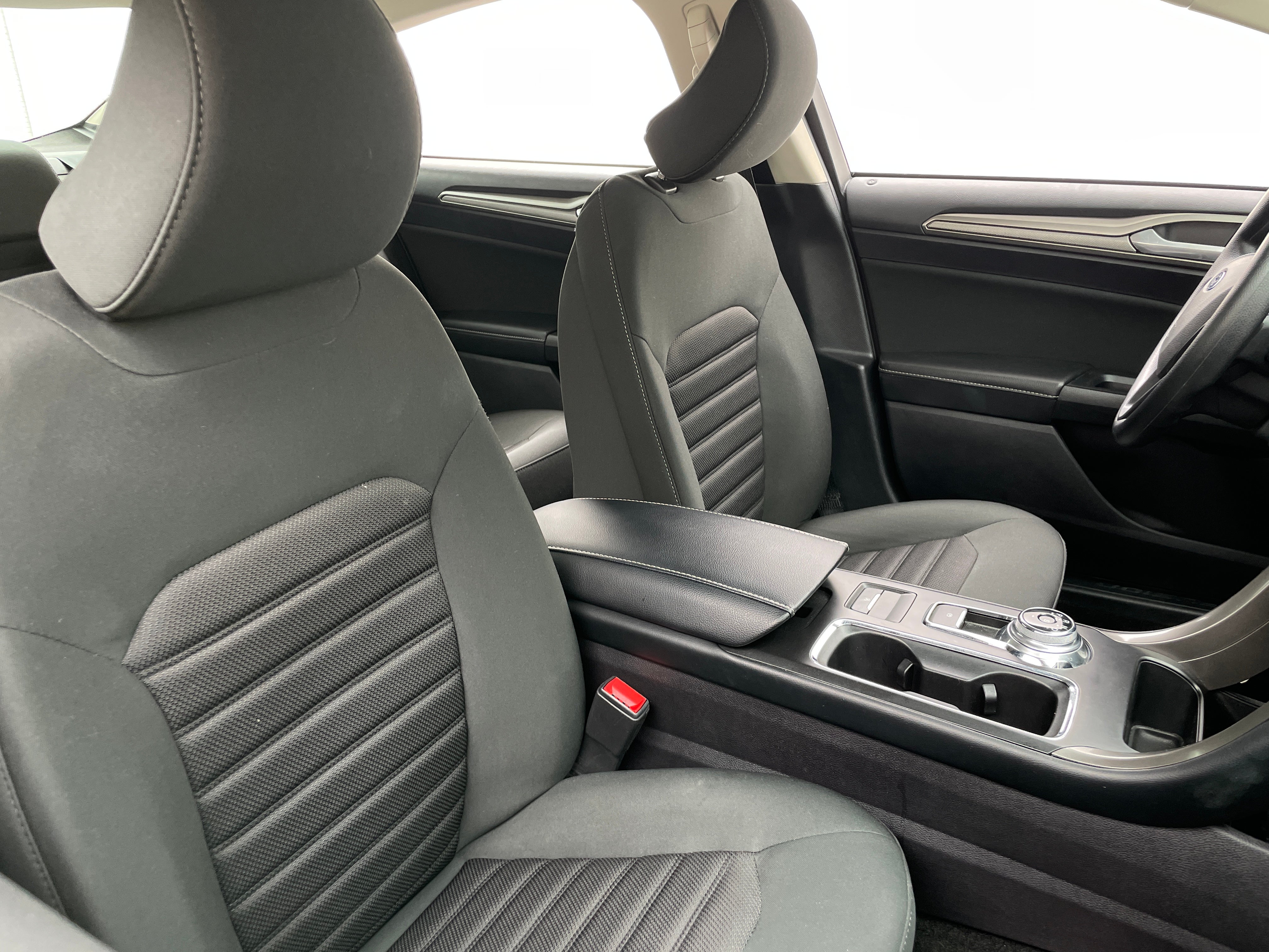 2018 Ford Fusion SE 2