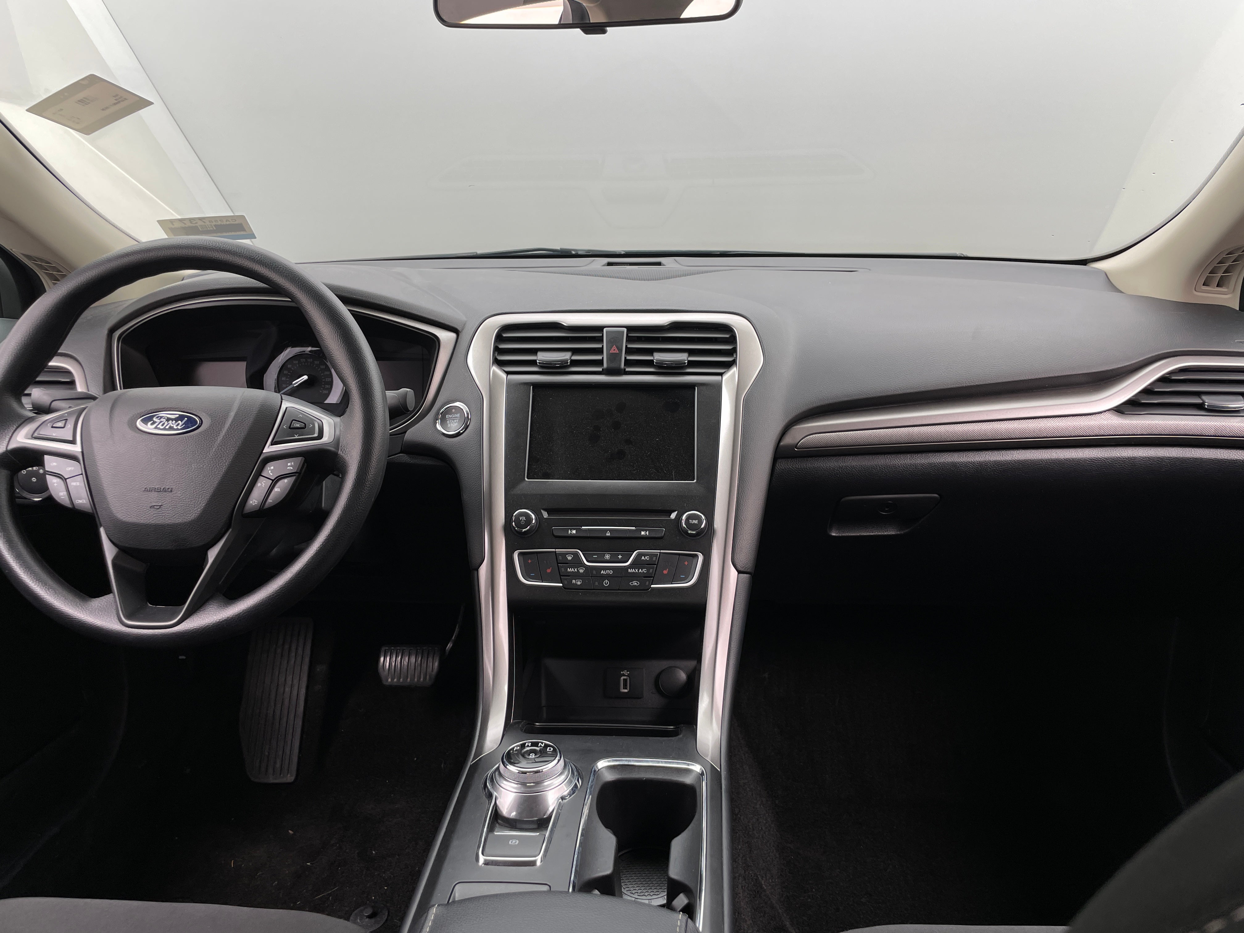 2018 Ford Fusion SE 3