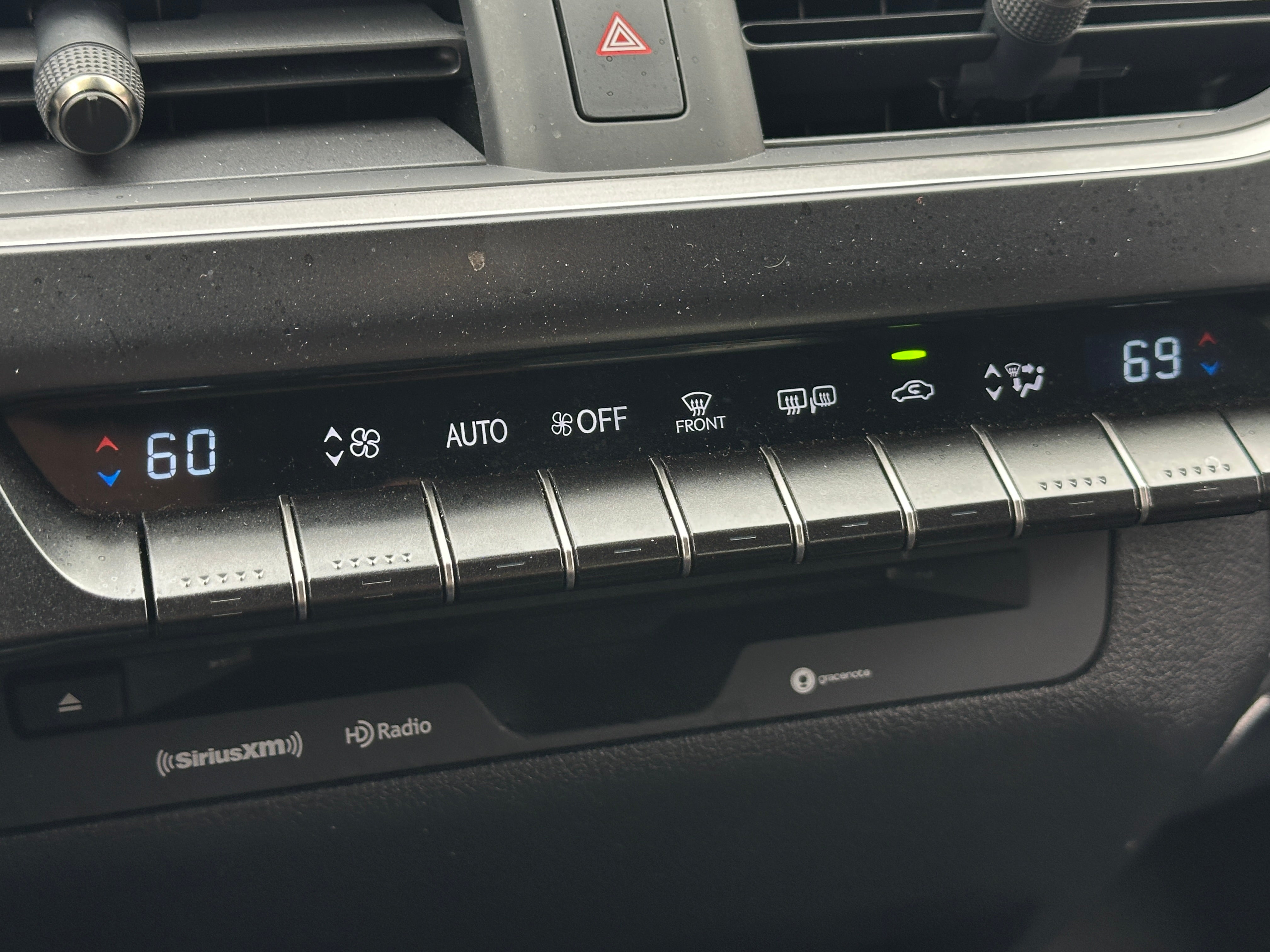 2022 Lexus UX 250h 3