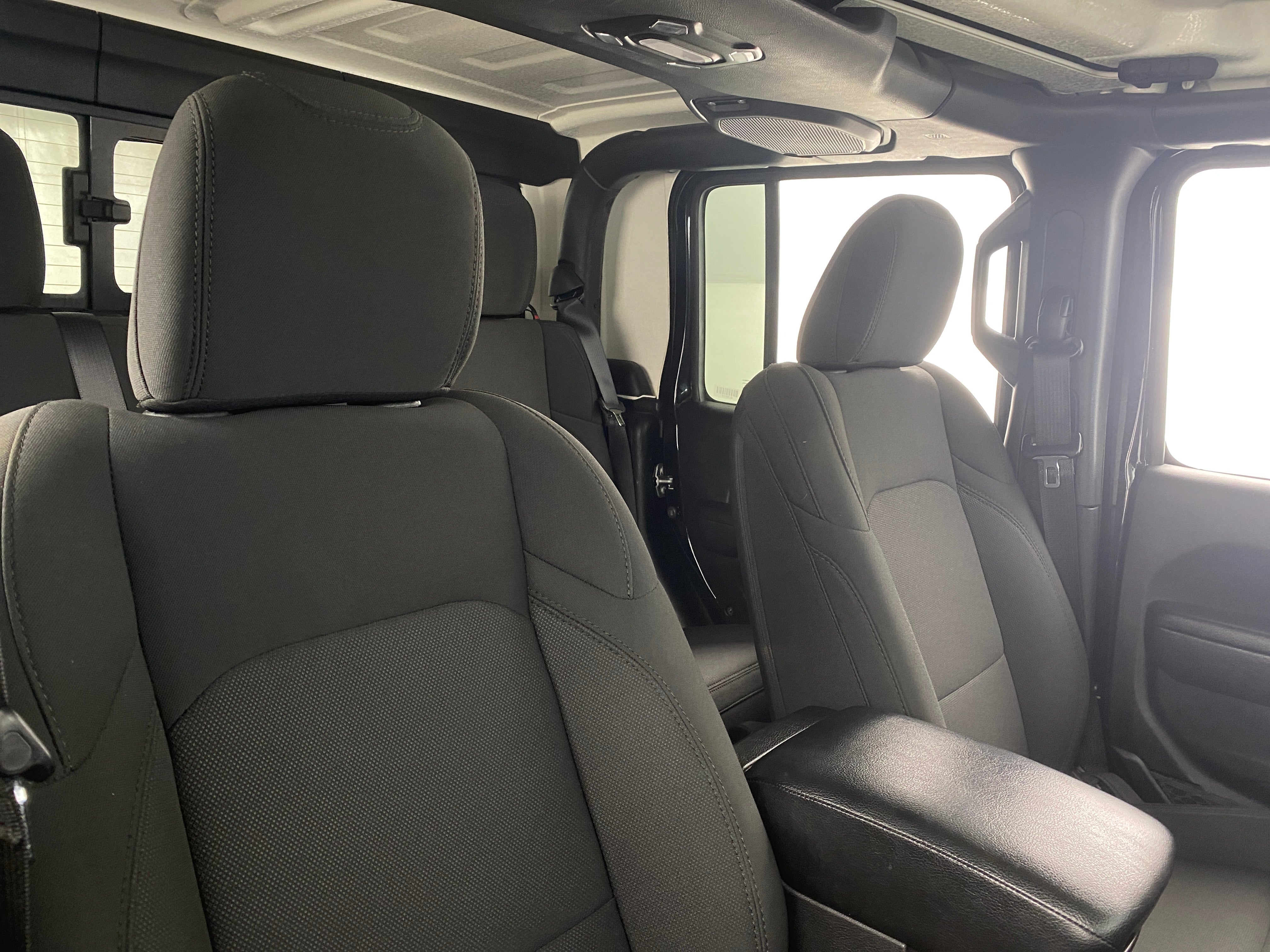 2023 Jeep Gladiator Sport S 2