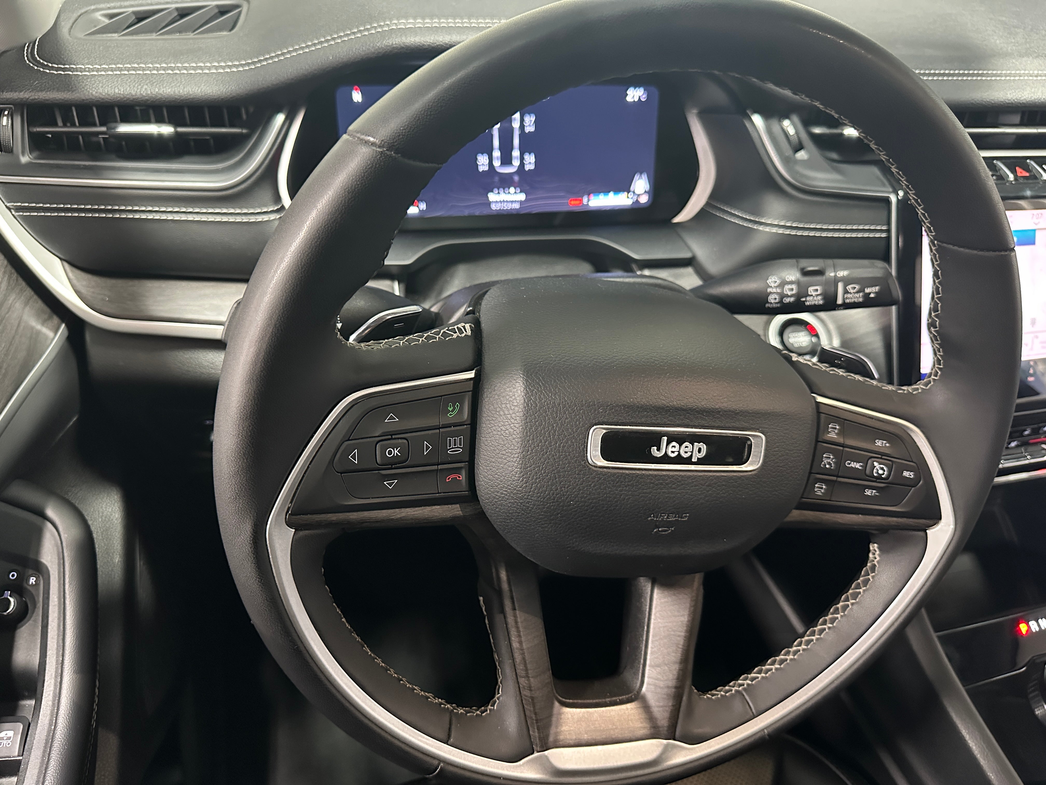 2023 Jeep Grand Cherokee L Limited Edition 4