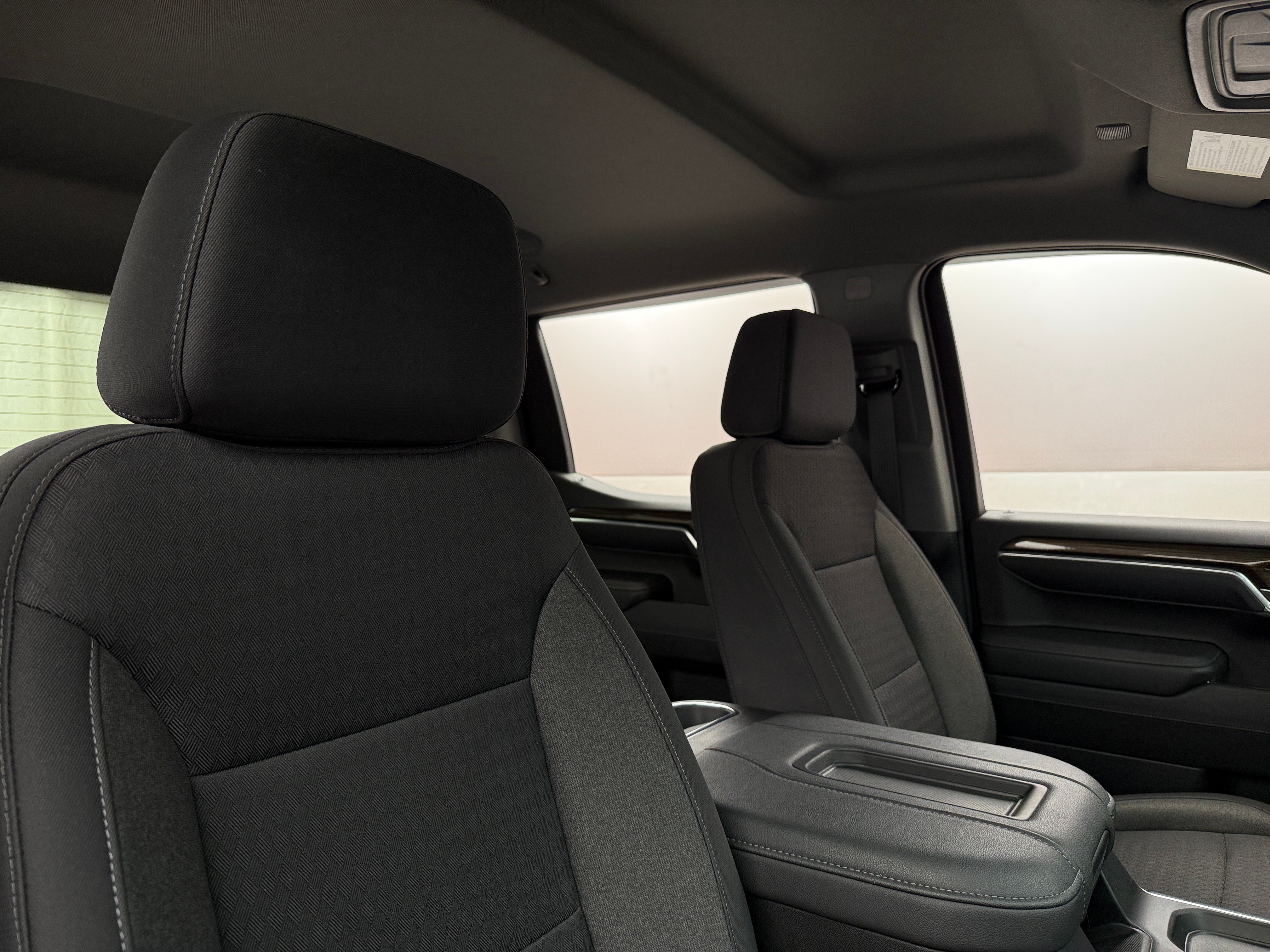 2022 Chevrolet Silverado 1500 RST 2