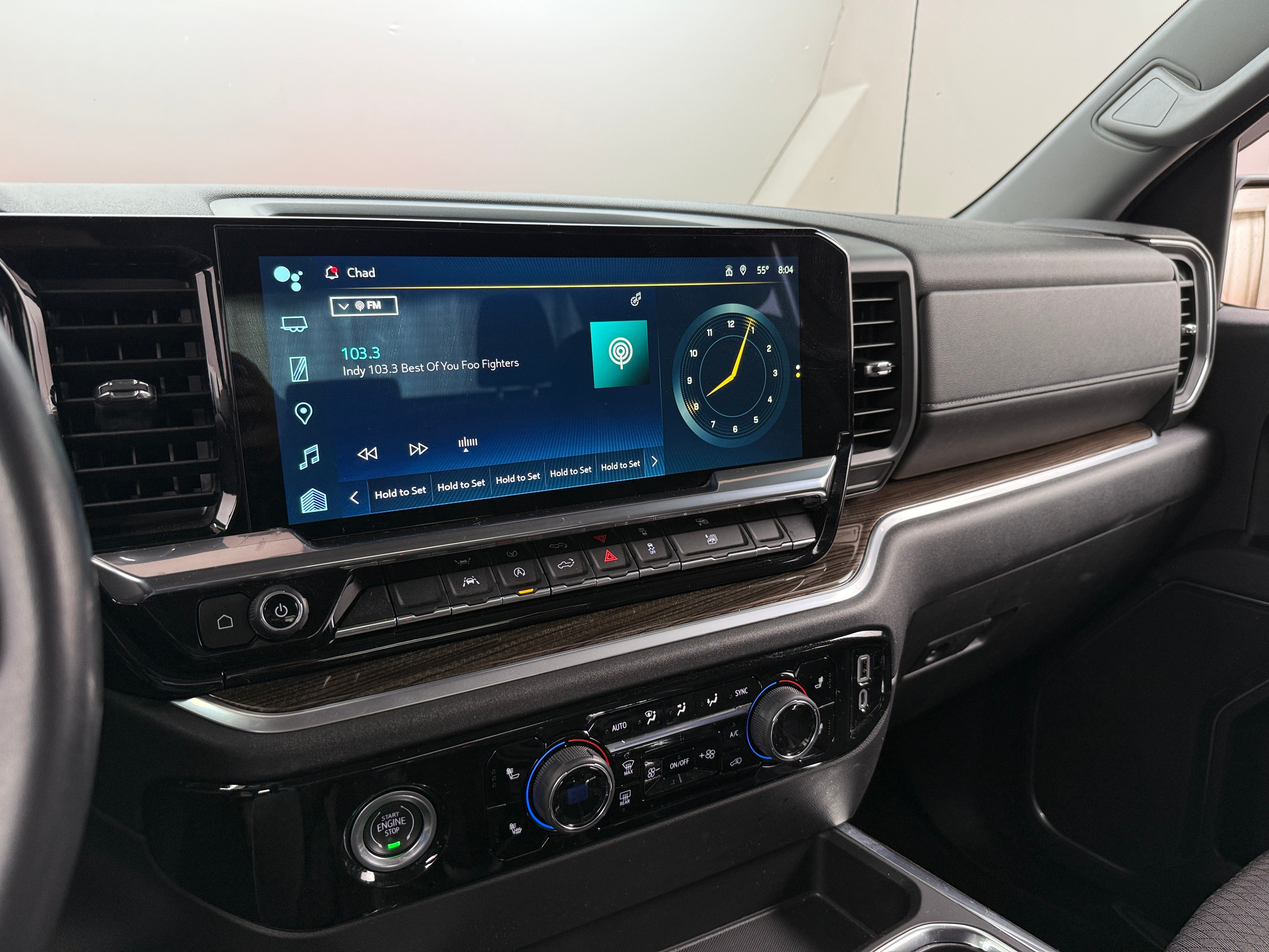 2022 Chevrolet Silverado 1500 RST 4