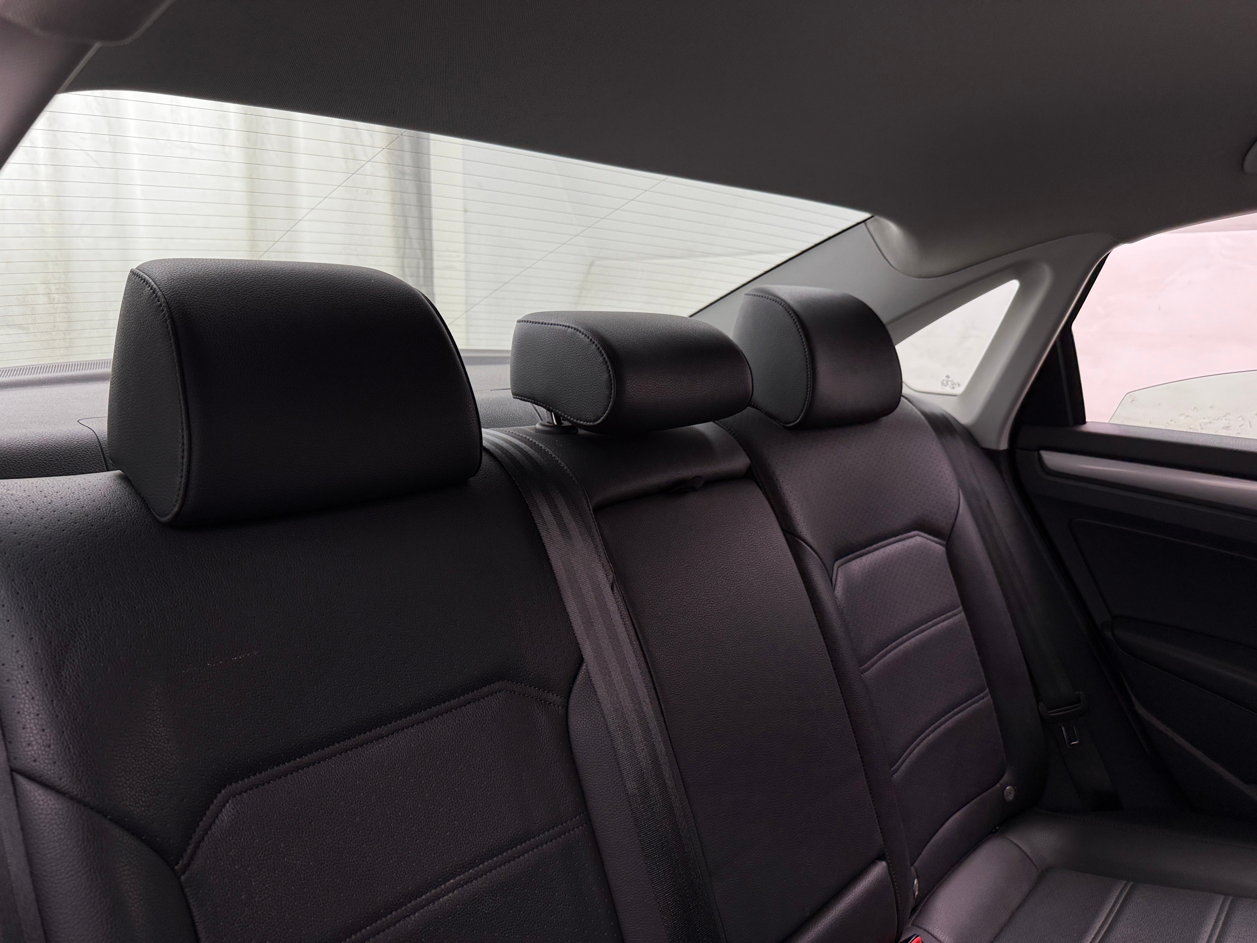 2015 Volkswagen Passat Limited Edition 5