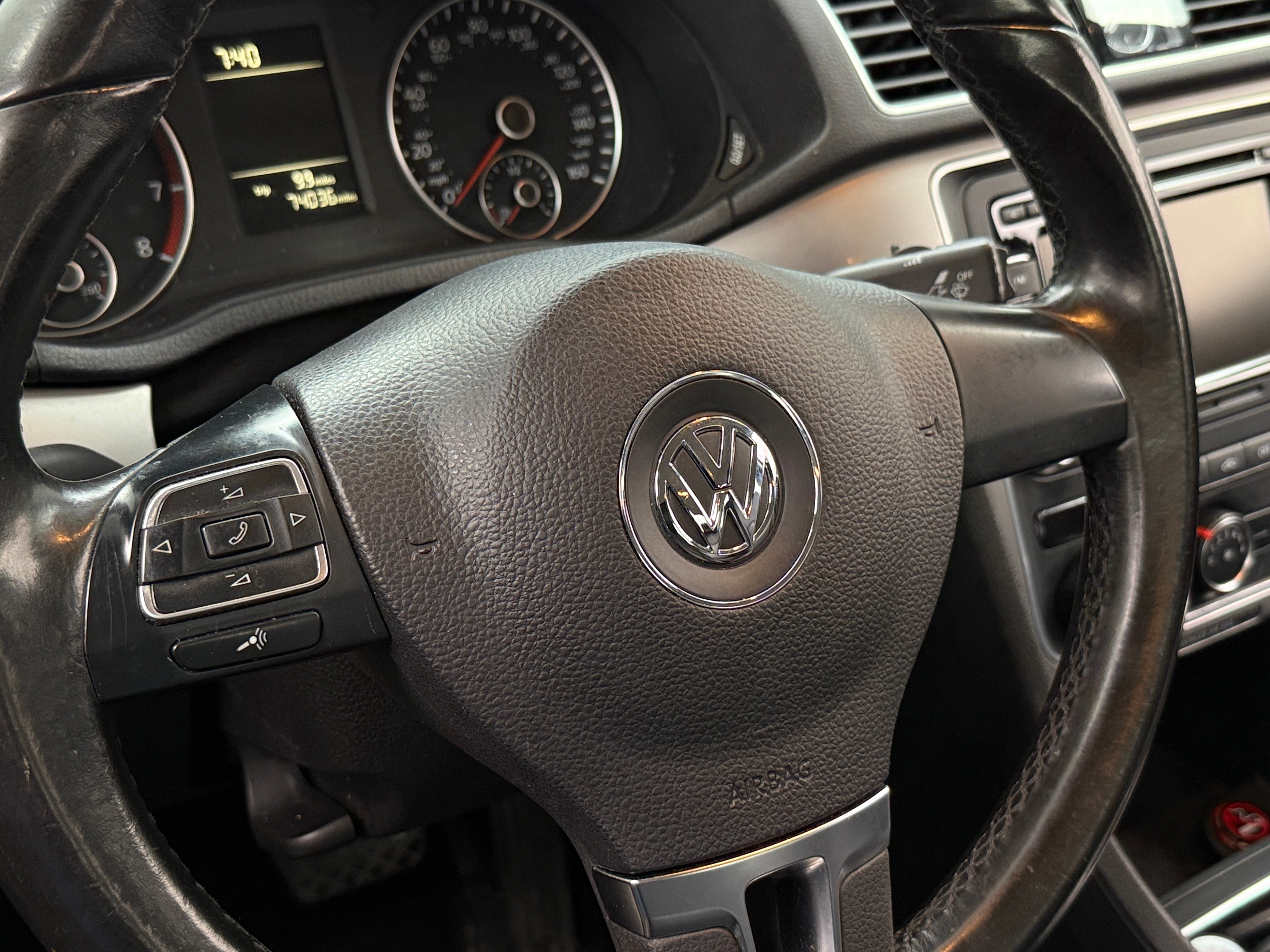 2015 Volkswagen Passat Limited Edition 4
