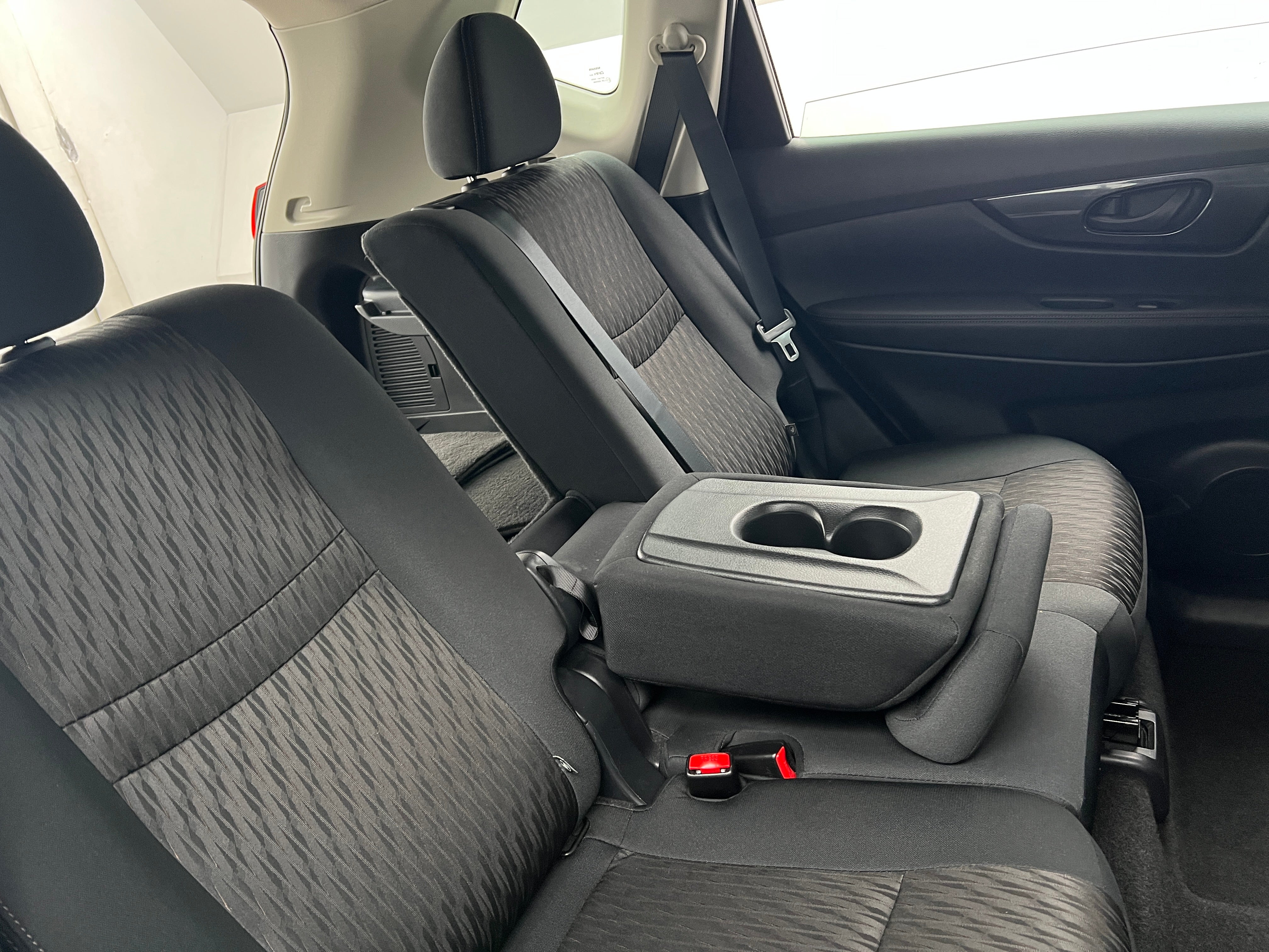 2019 Nissan Rogue S 6