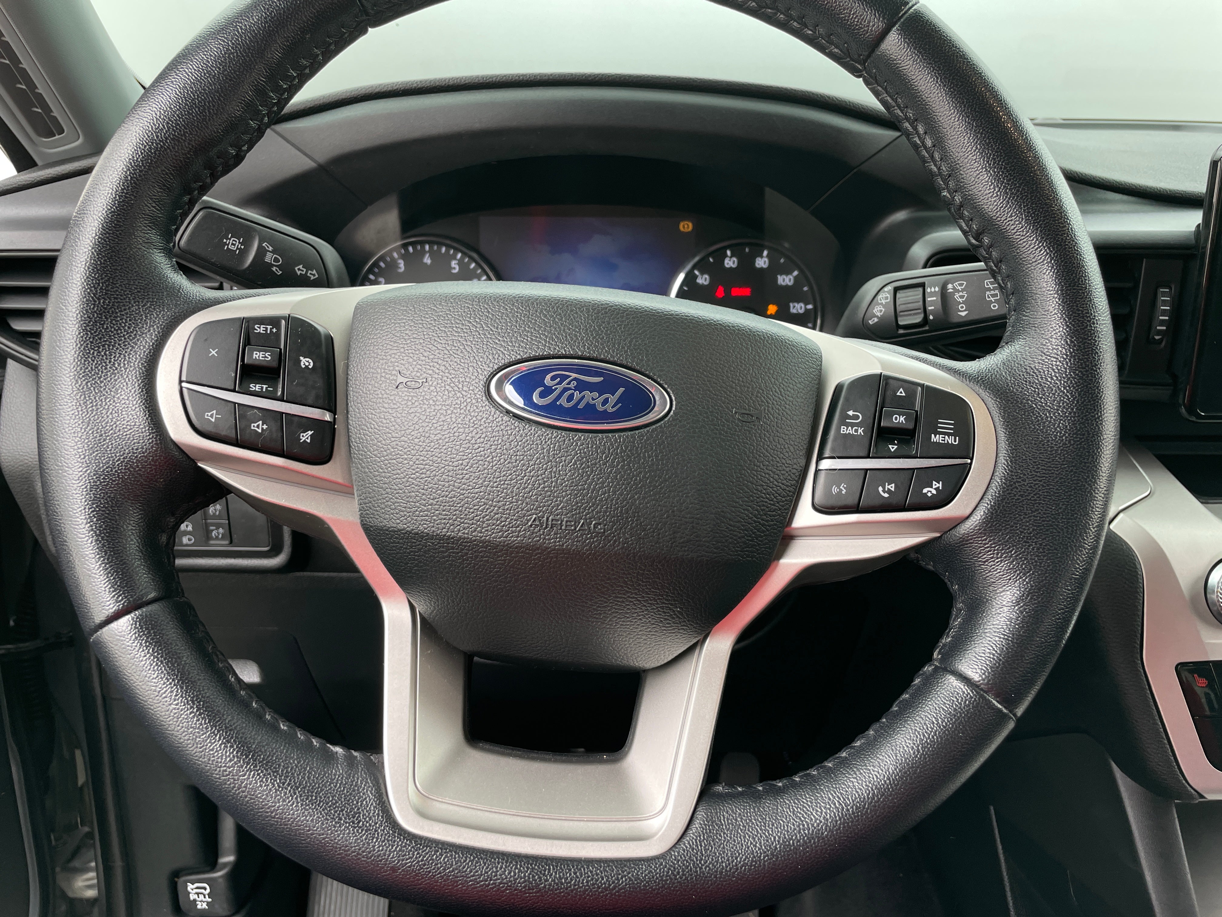 2022 Ford Explorer XLT 5