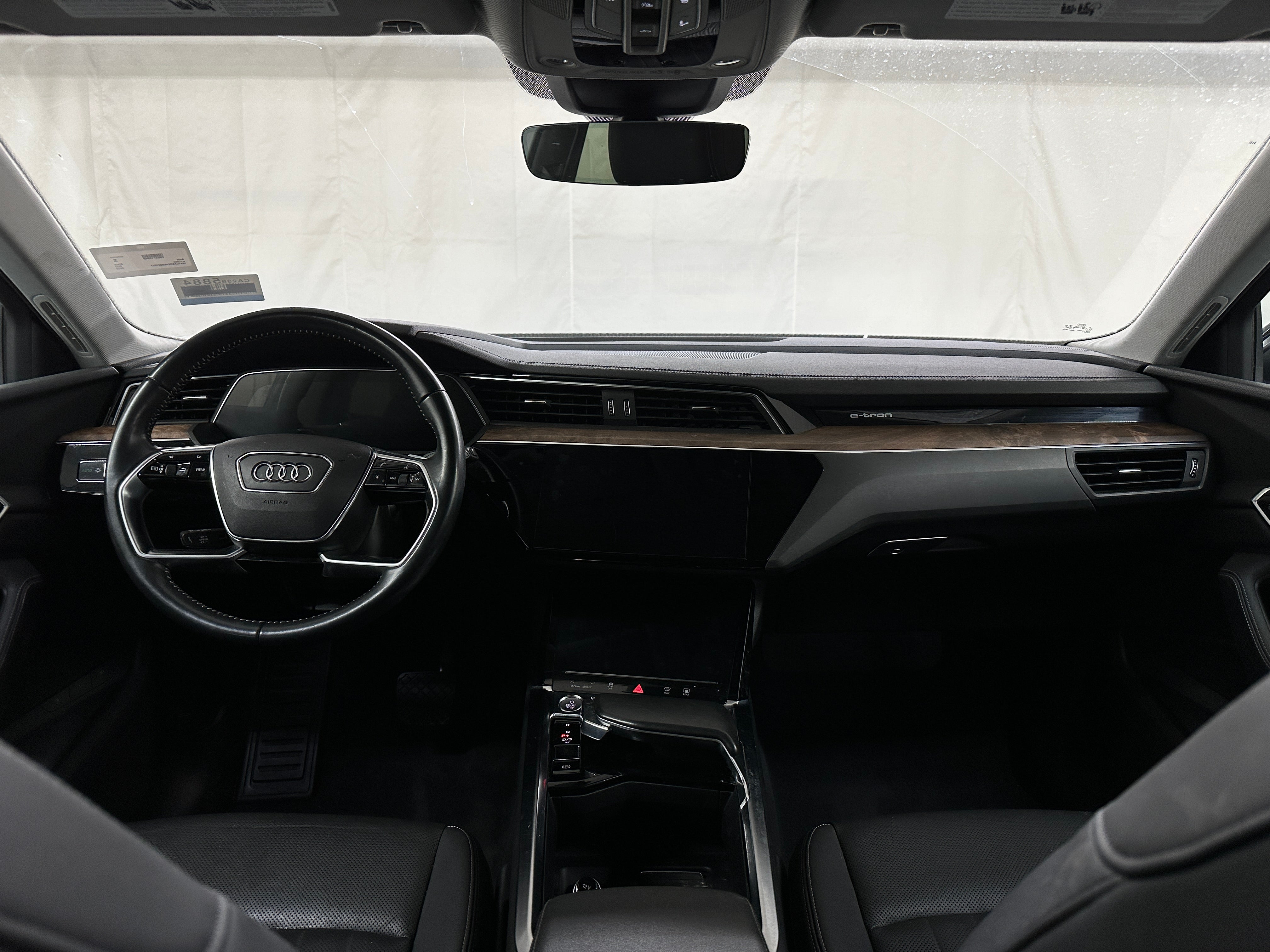 2019 Audi e-tron Premium Plus 2