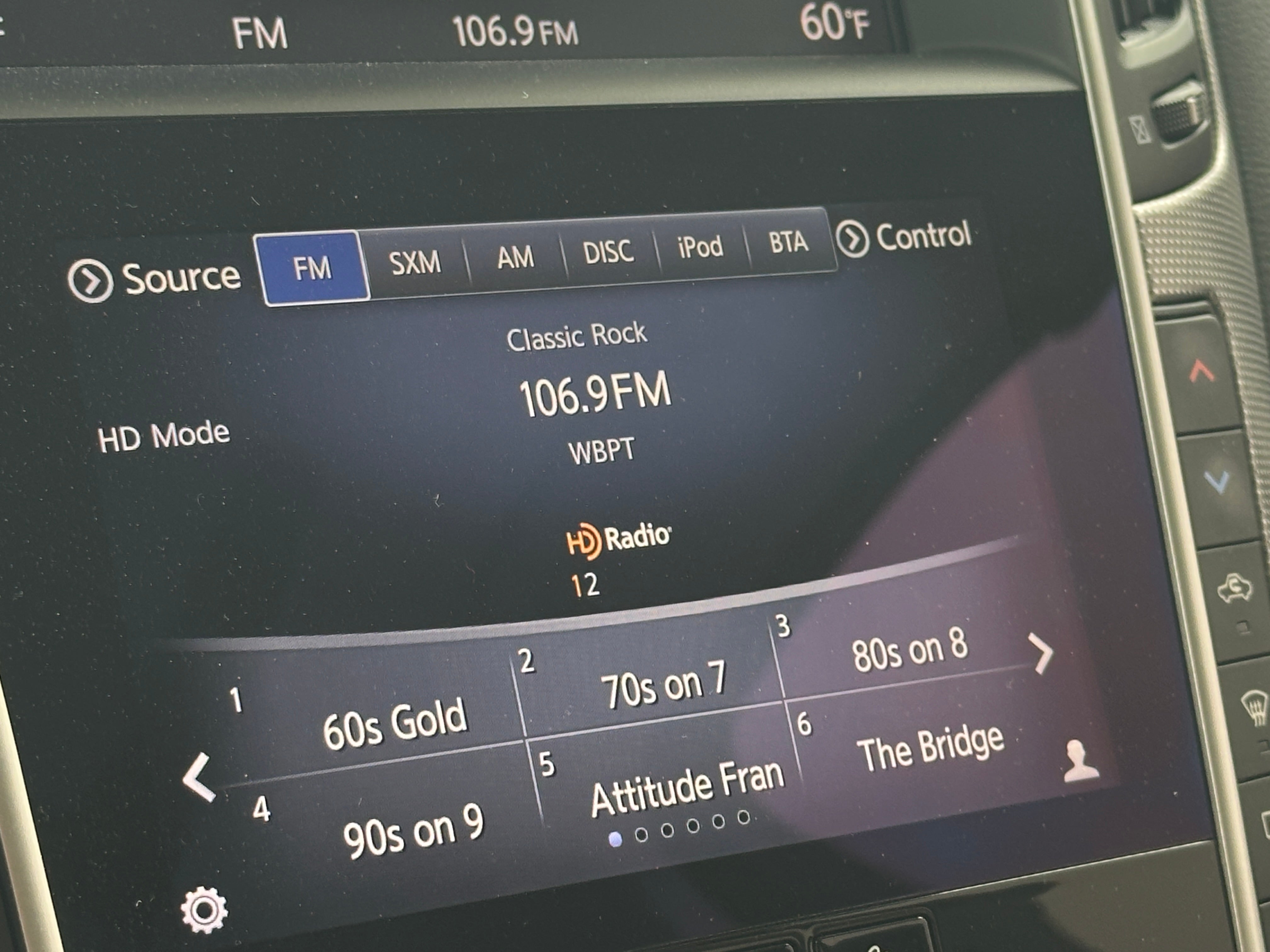 2015 INFINITI Q50 Premium 4