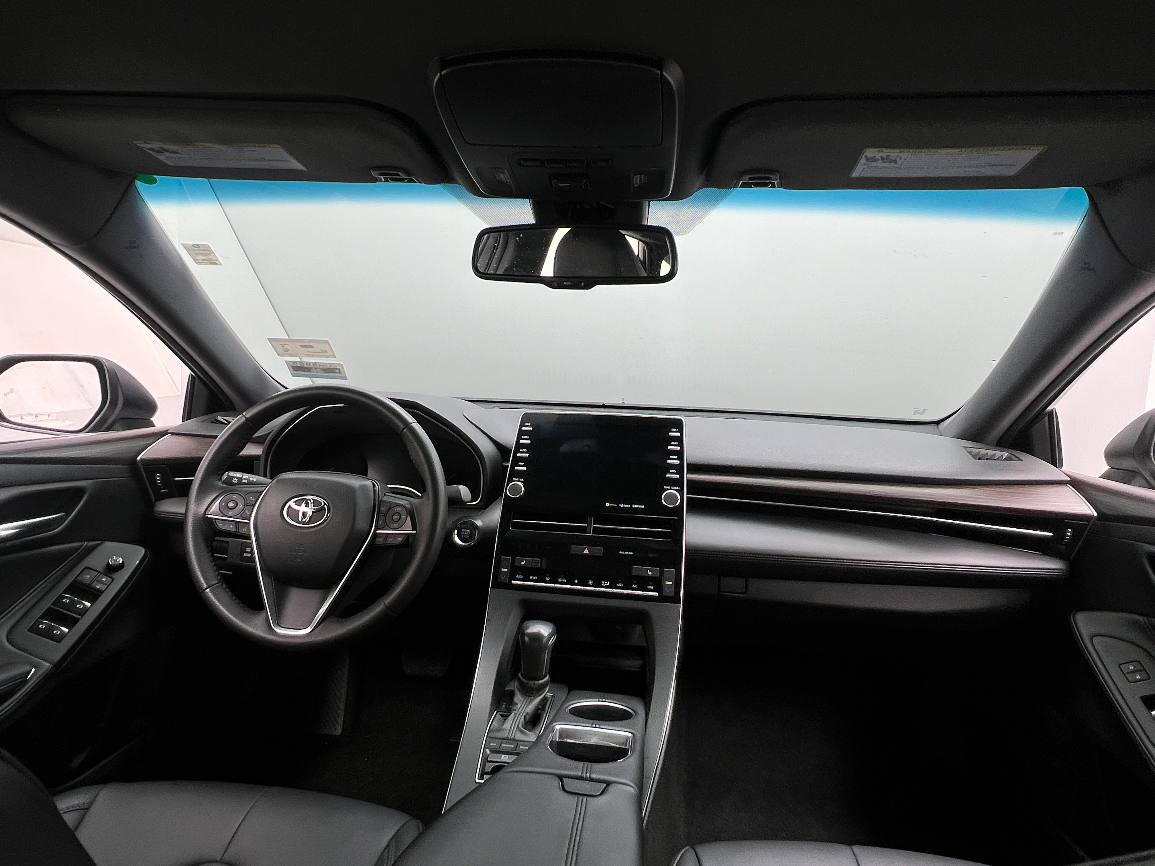 2022 Toyota Avalon XLE 2