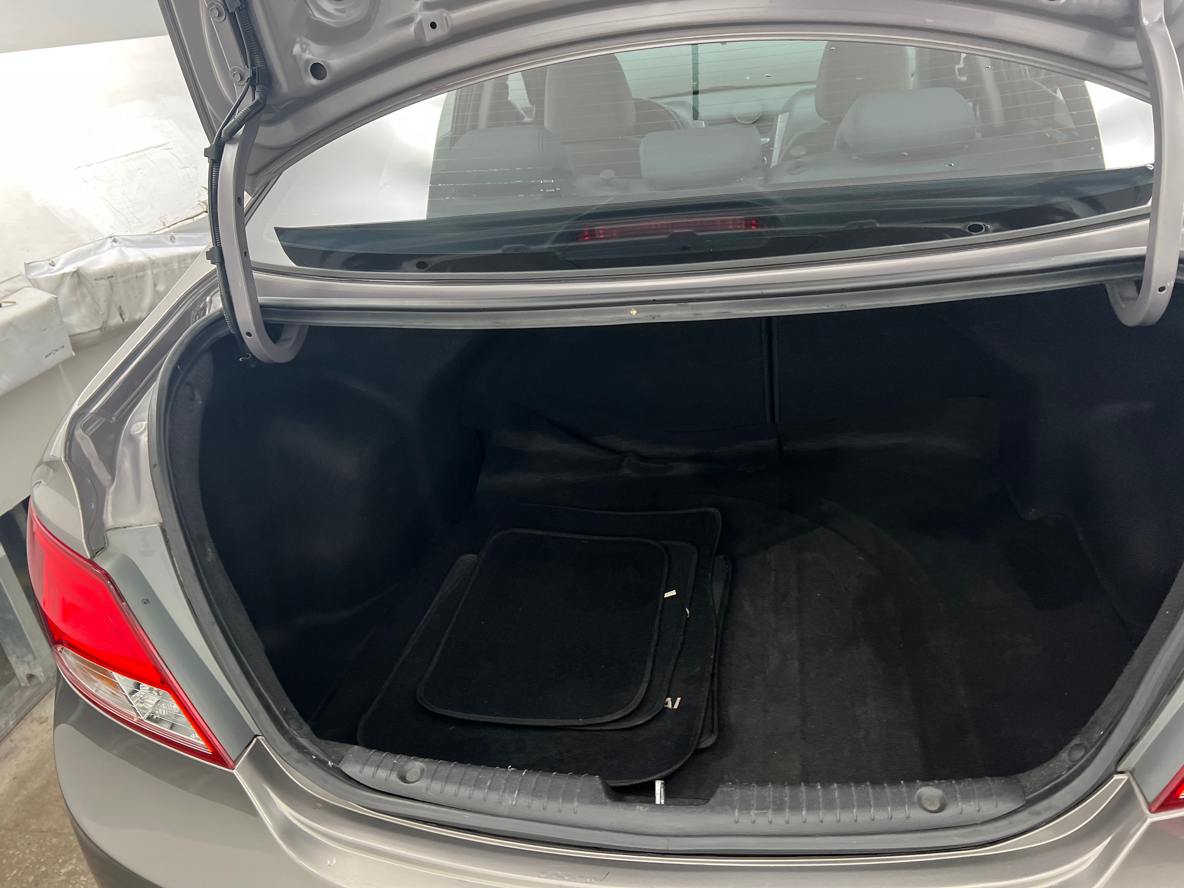 2017 Hyundai Accent SE 6