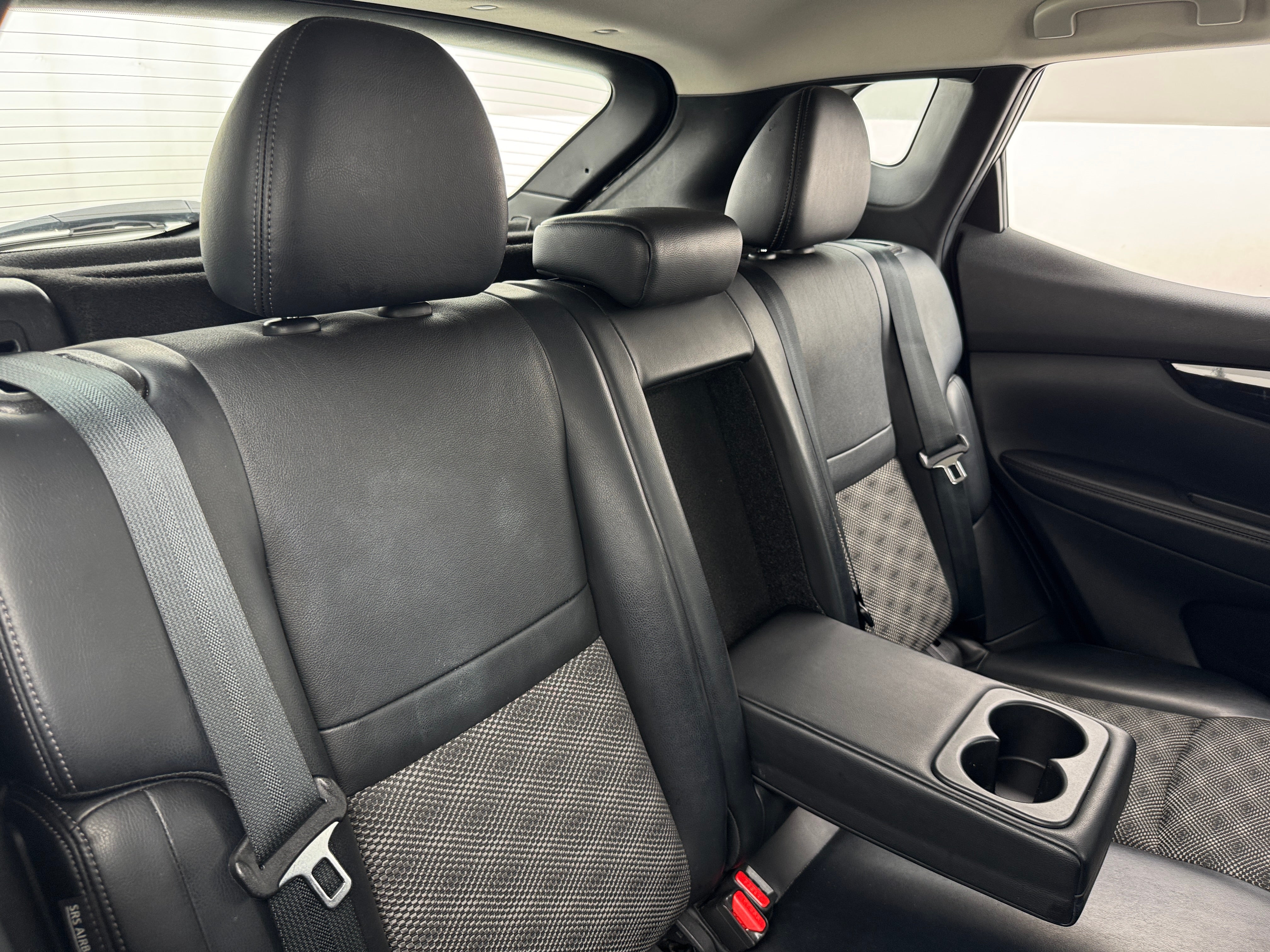 2022 Nissan Rogue Sport SV 6