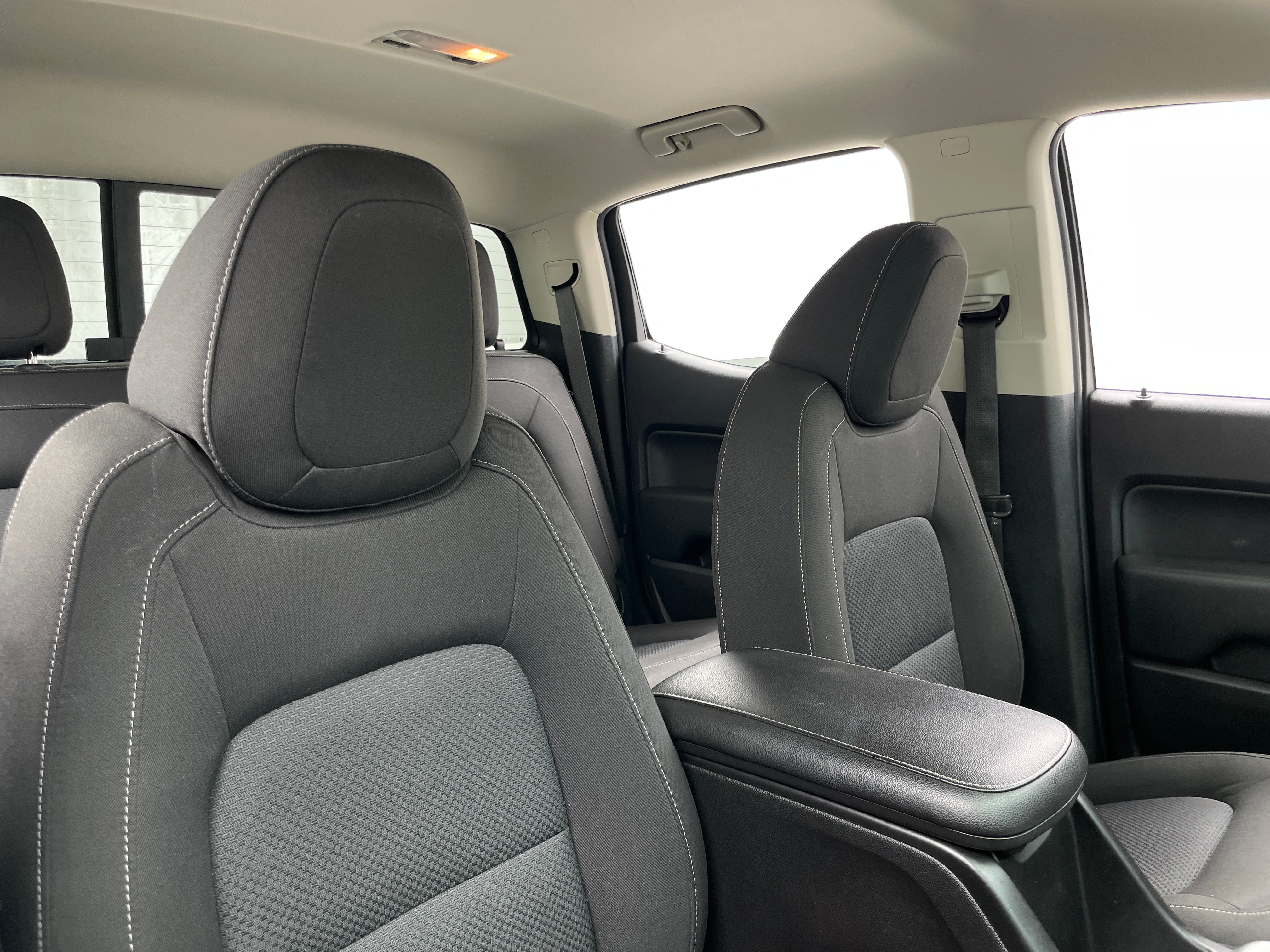 2017 Chevrolet Colorado LT 2