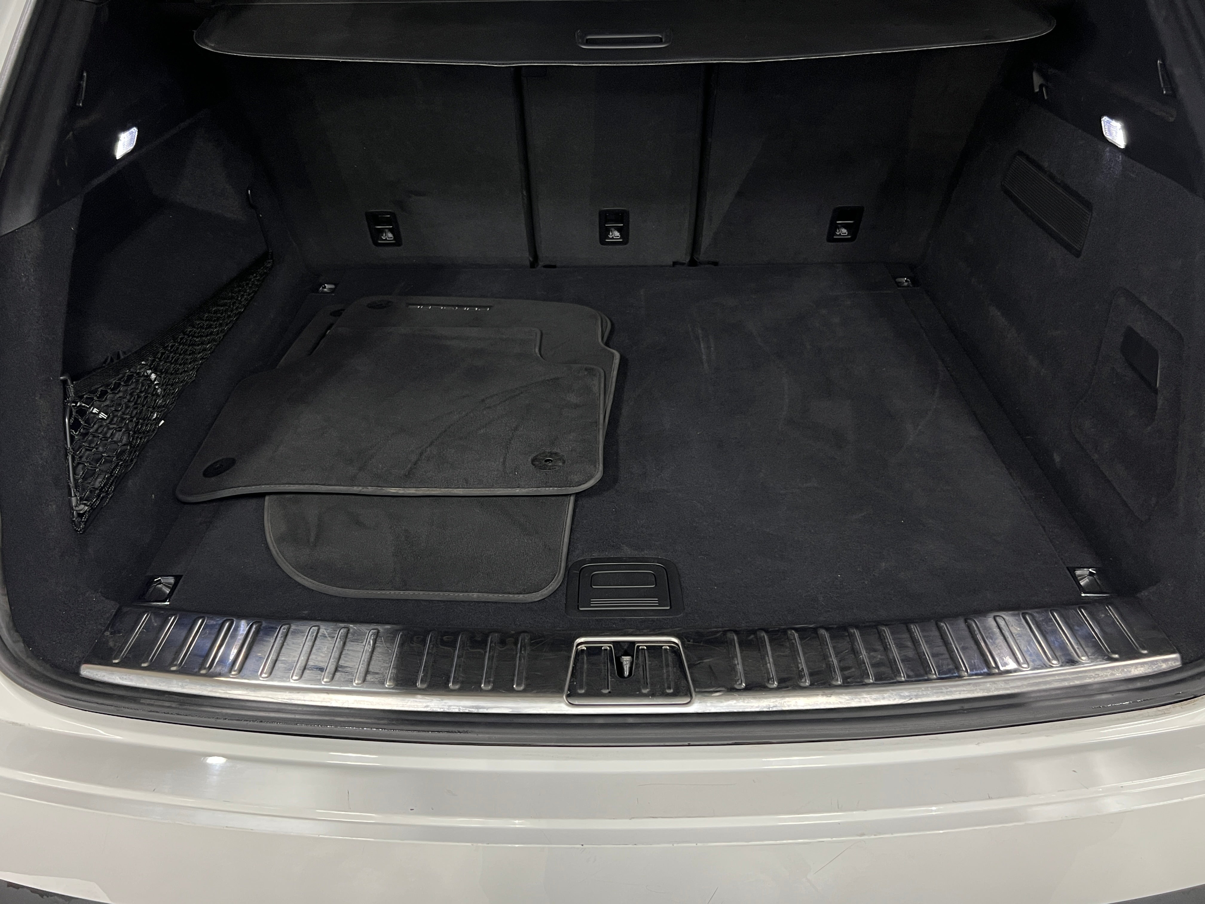 2020 Porsche Cayenne Base 6