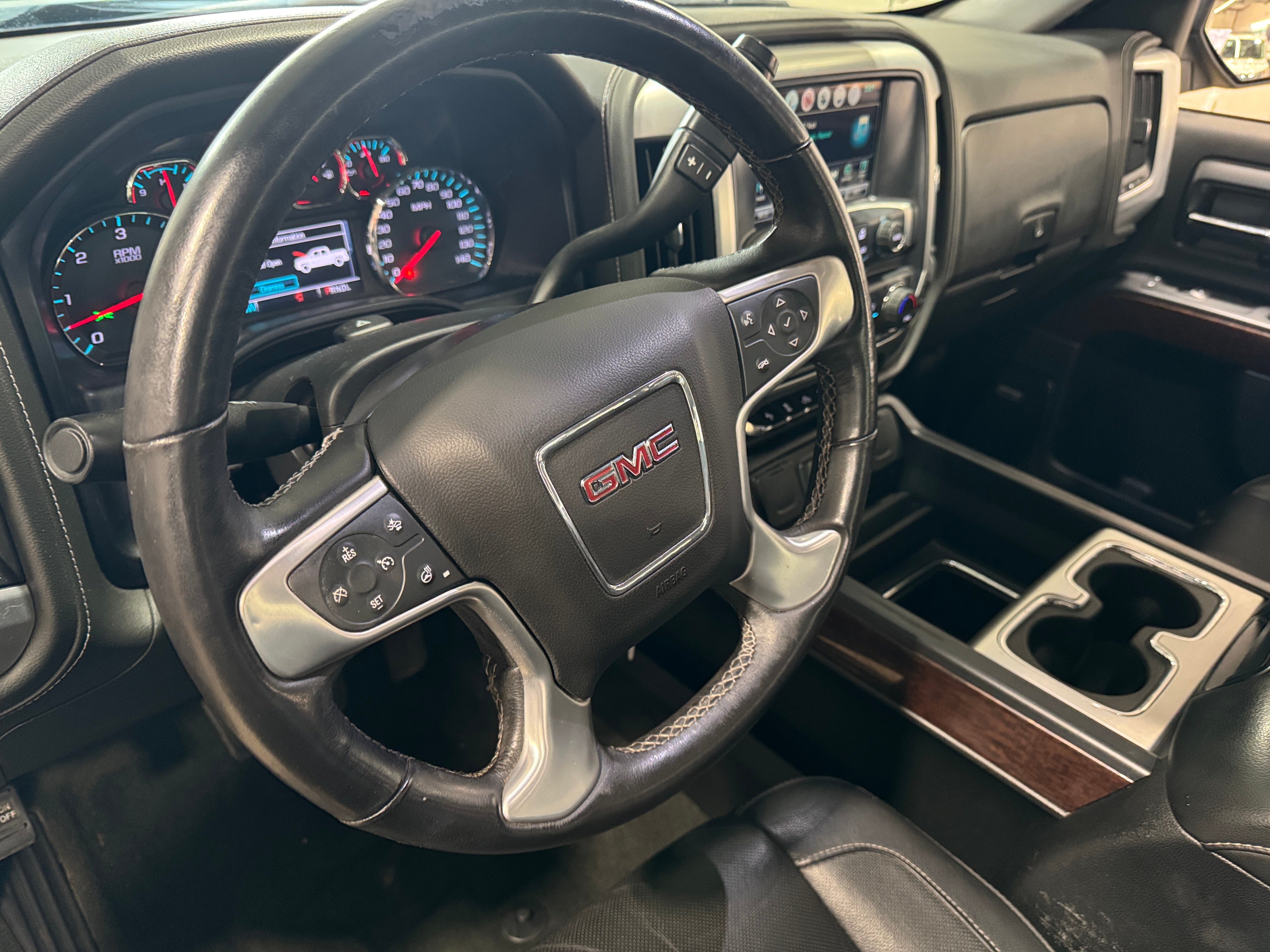 2018 GMC Sierra 1500 SLT 2