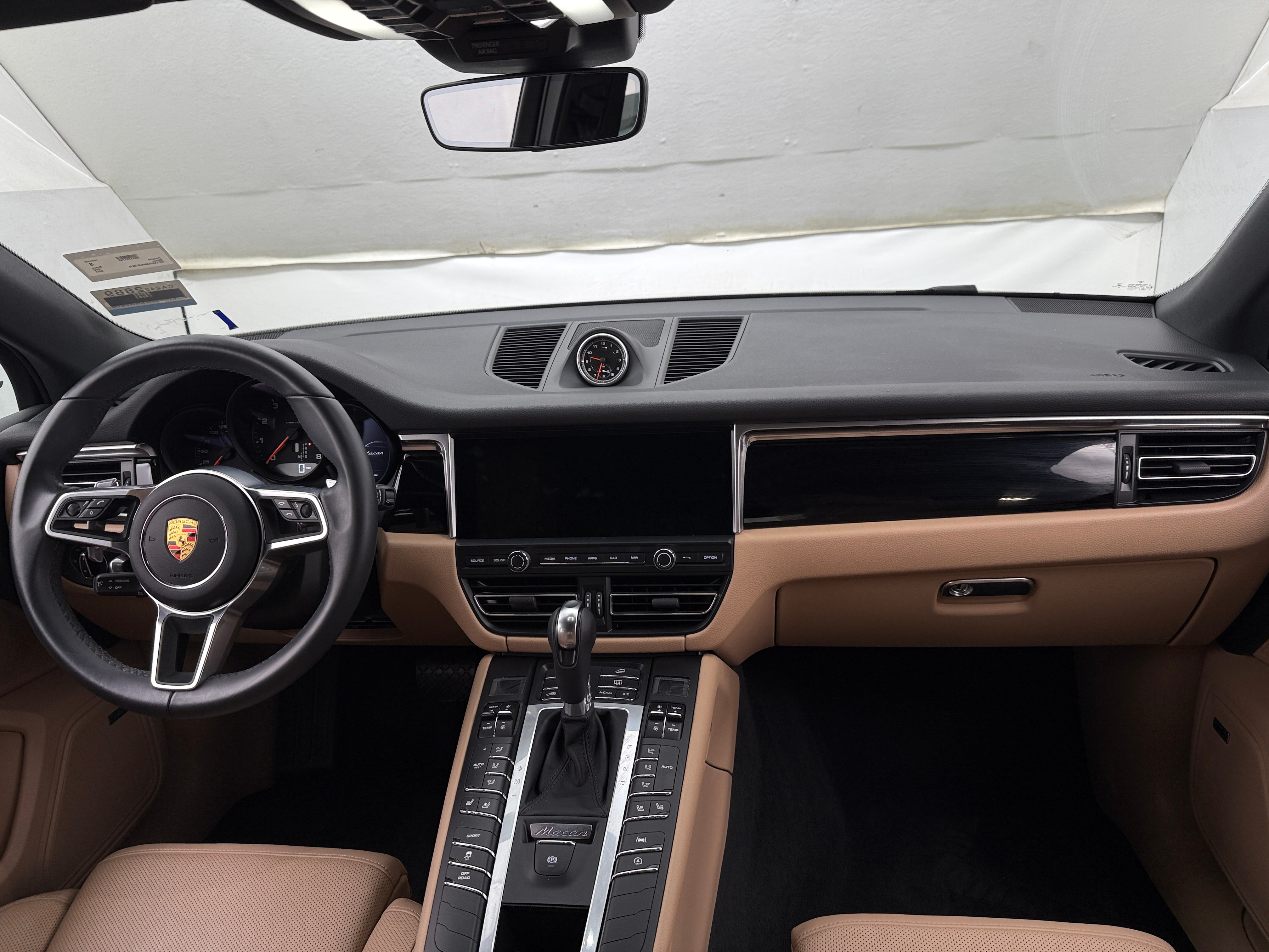 2021 Porsche Macan Base 2