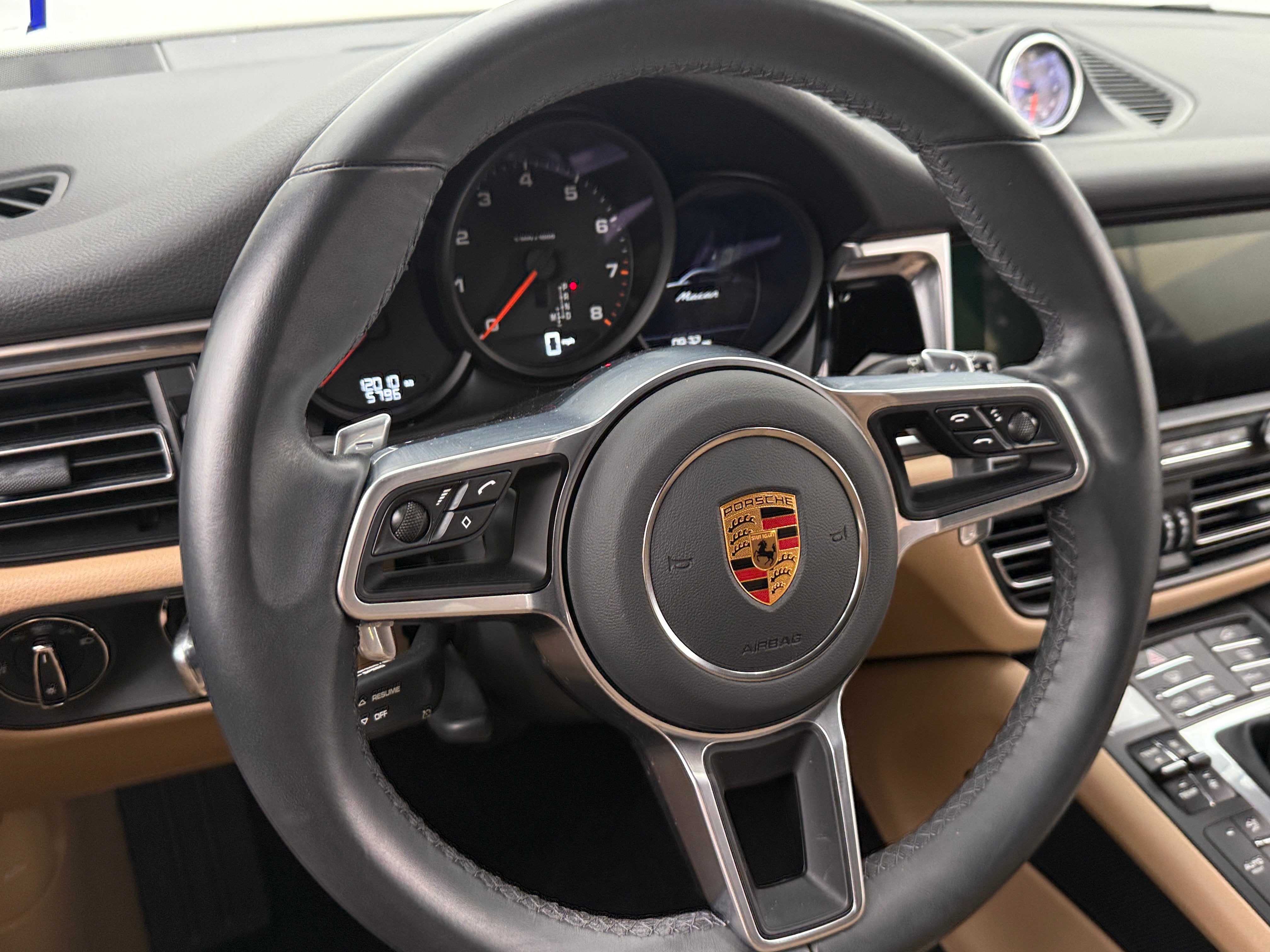 2021 Porsche Macan Base 4