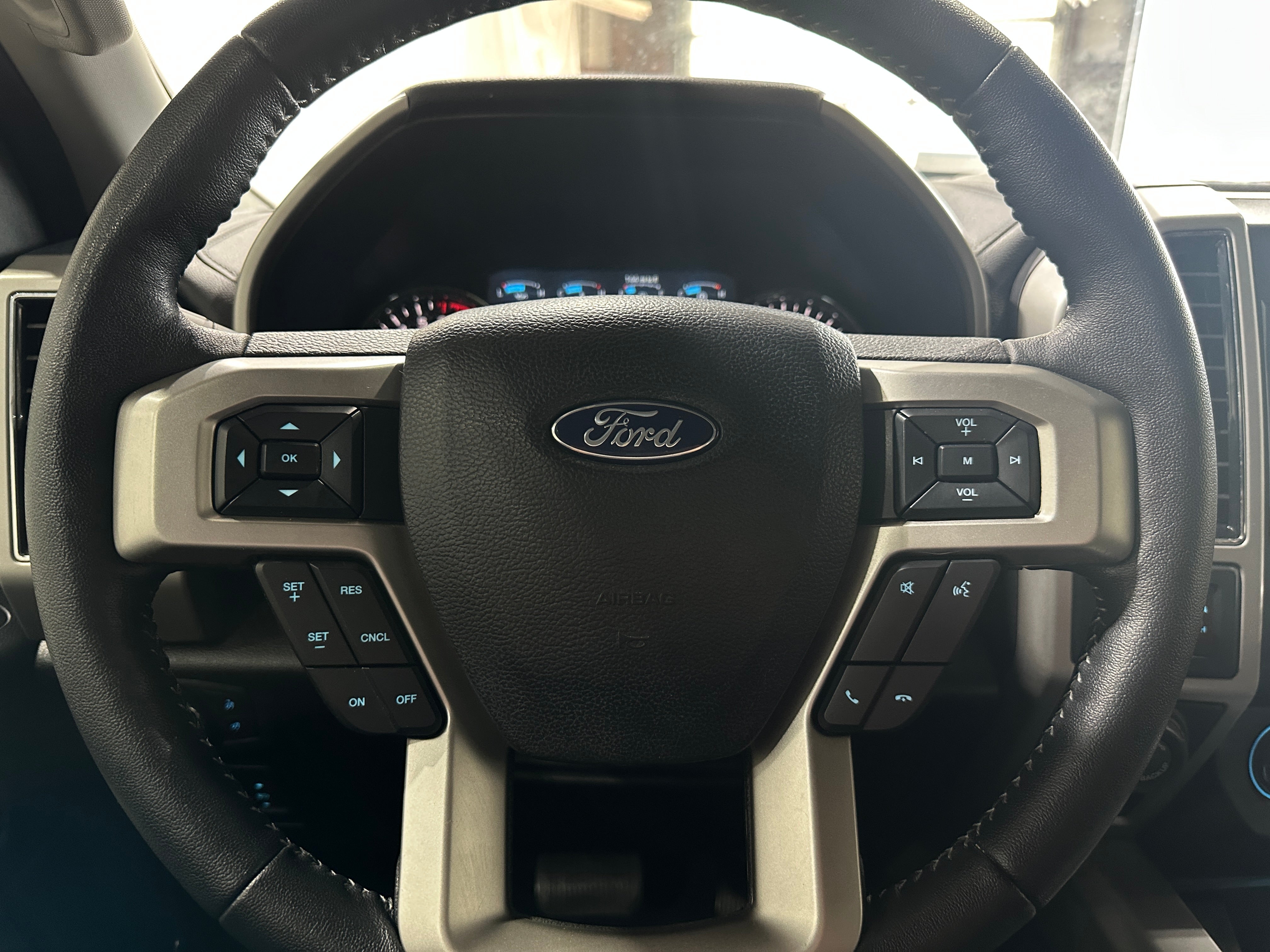 2020 Ford Econoline E-150 4