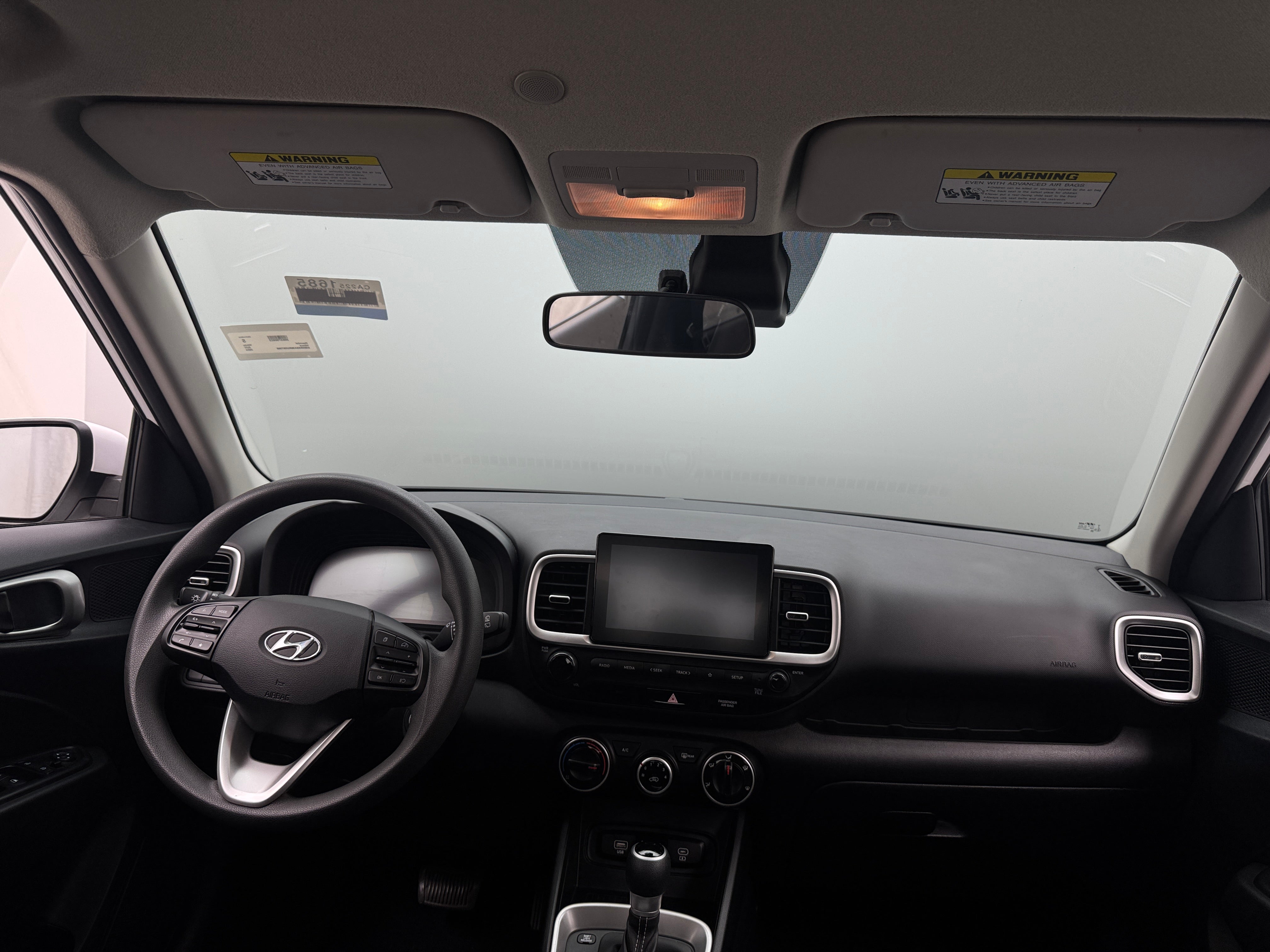 2024 Hyundai Venue SE 3