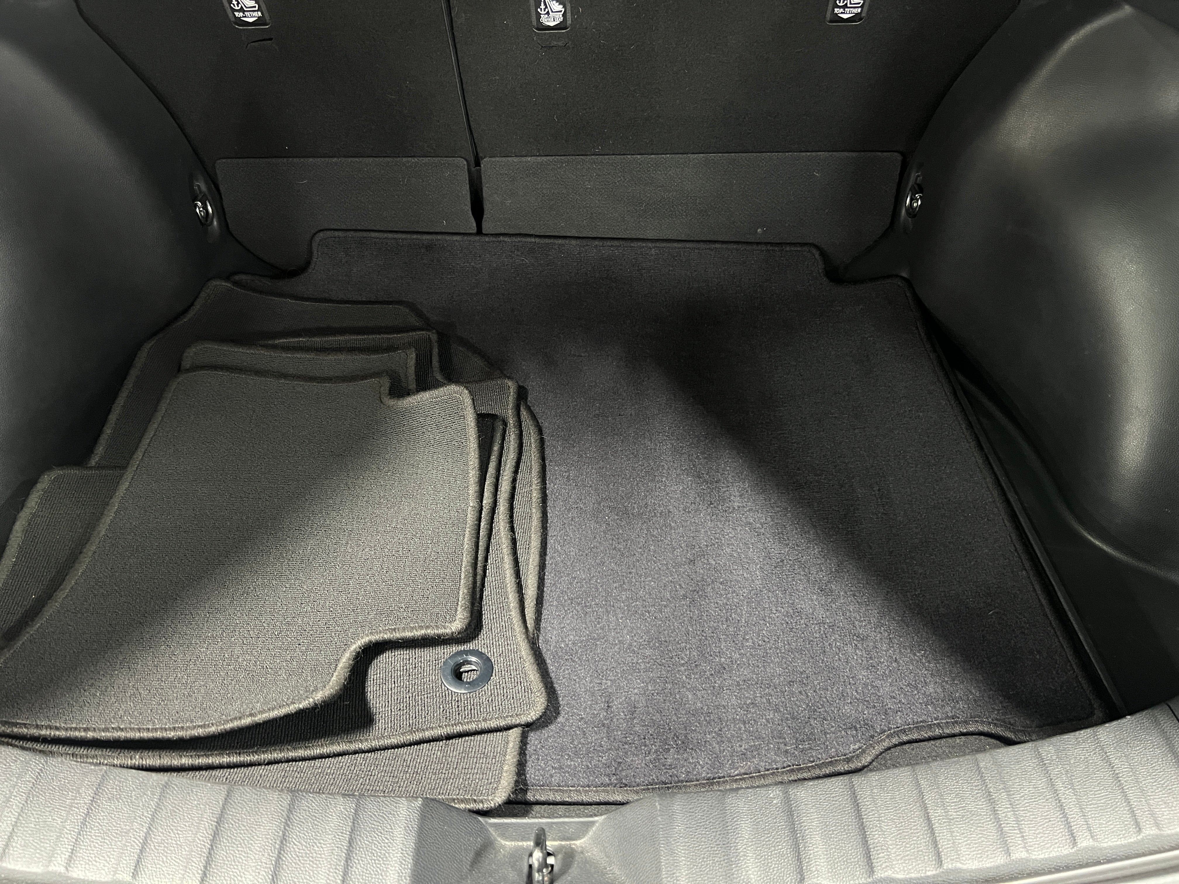 2022 Toyota Corolla Cross LE 7