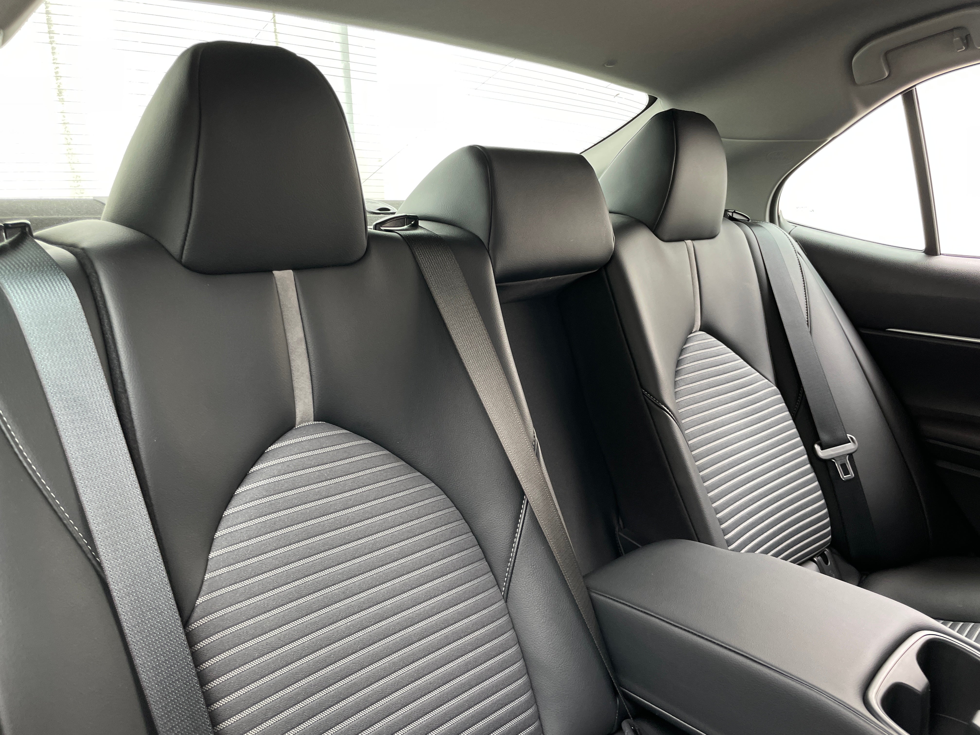 2022 Toyota Camry SE 6