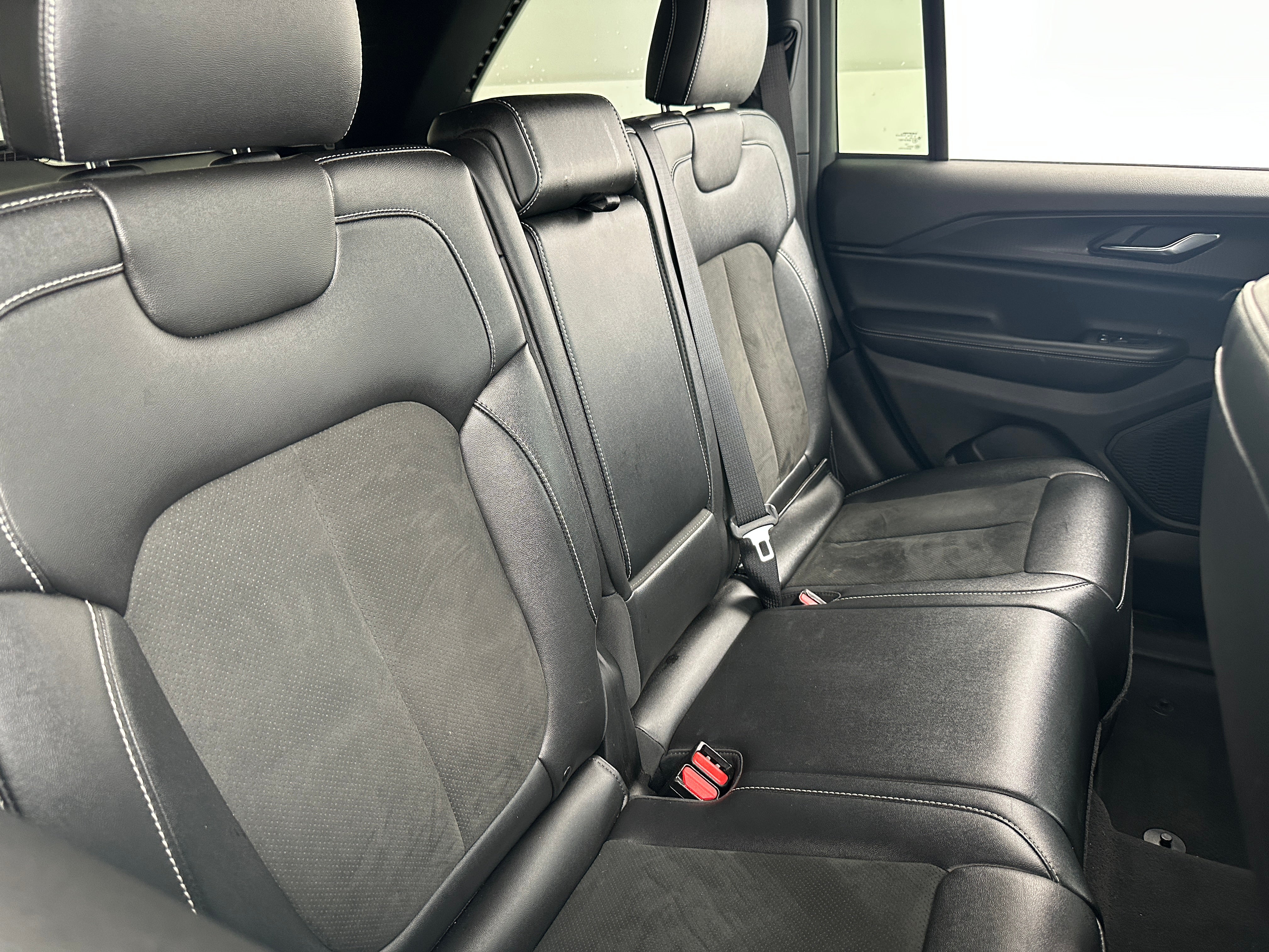 2024 Jeep Grand Cherokee Altitude 5